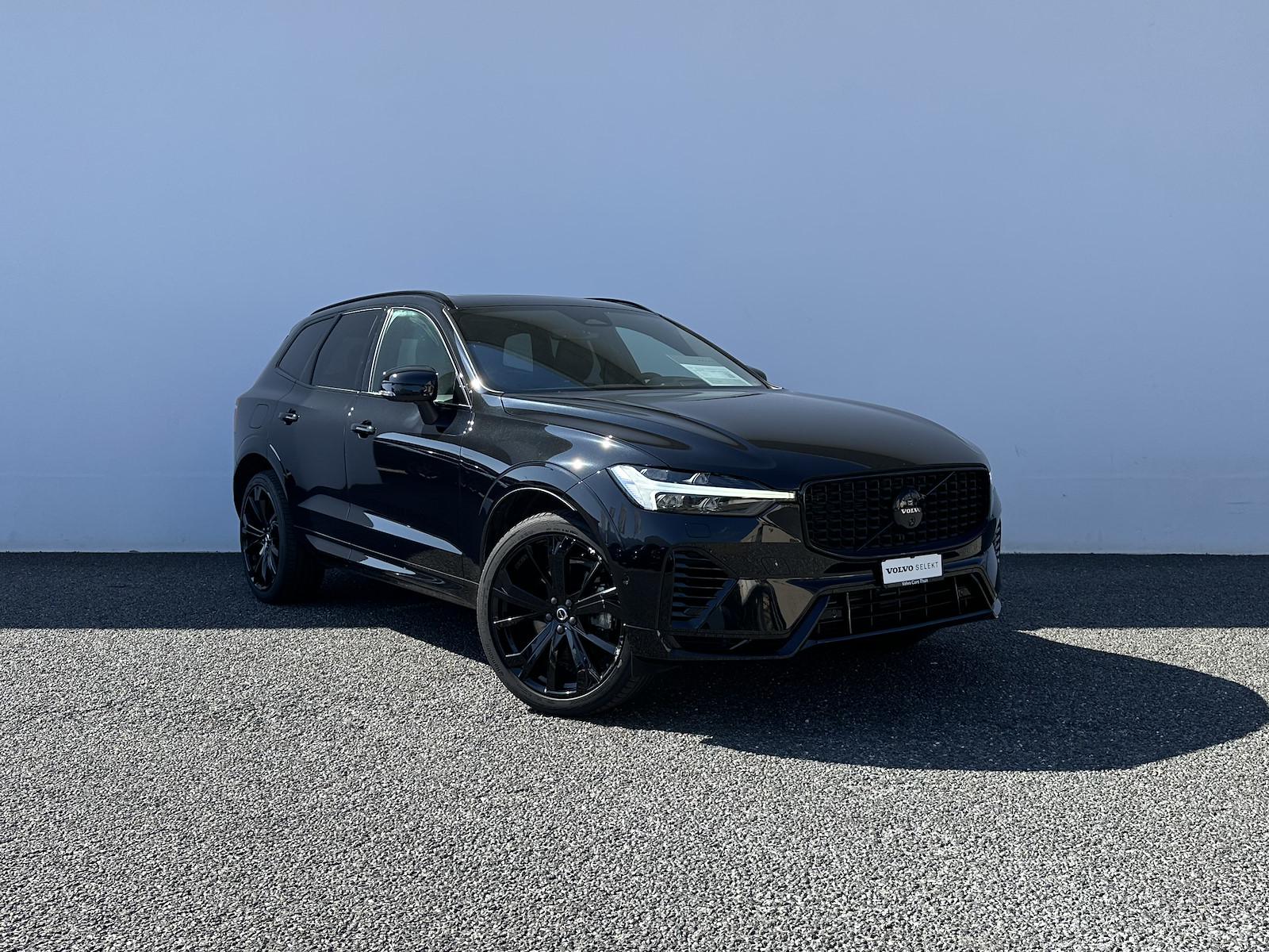 VOLVO XC60 2.0 T8 TE XCENTRIC Black Edition eAWD-image-2