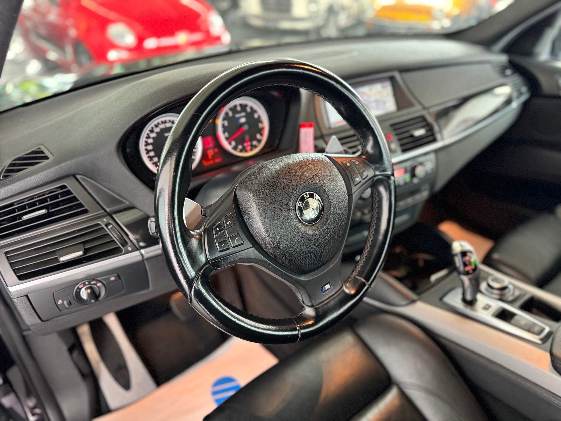 BMW X5M-image-10