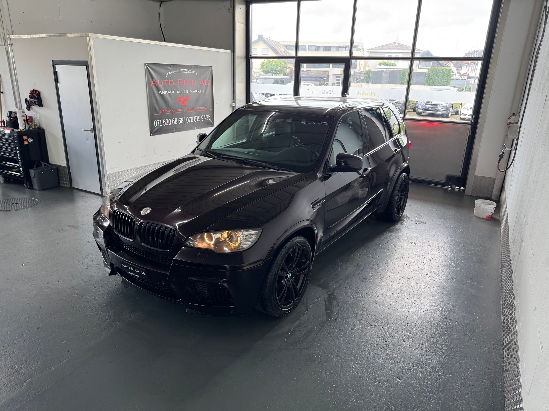 BMW X5M-image-4