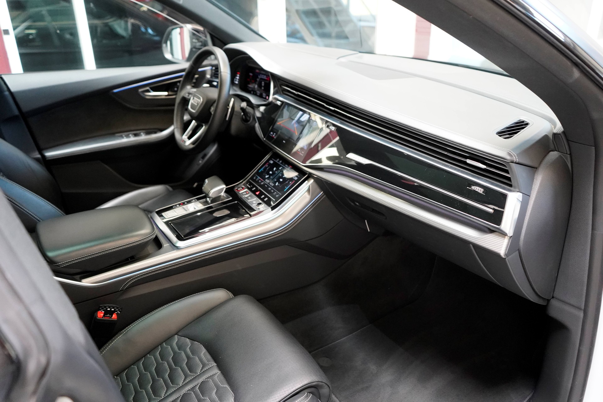 AUDI RSQ8 quattro tiptronic-image-10