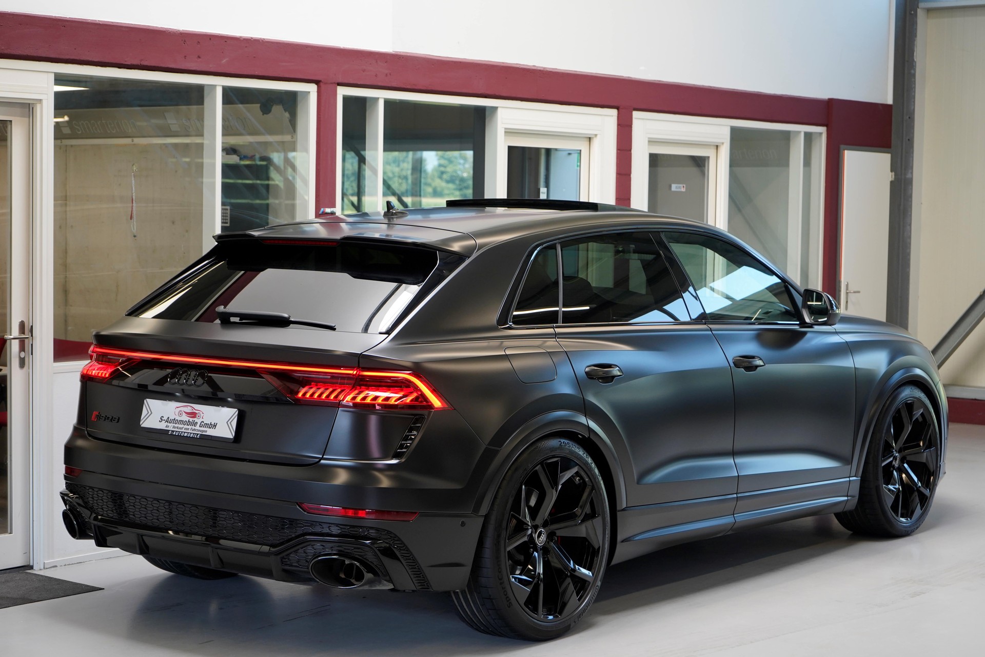 AUDI RSQ8 quattro tiptronic-image-7