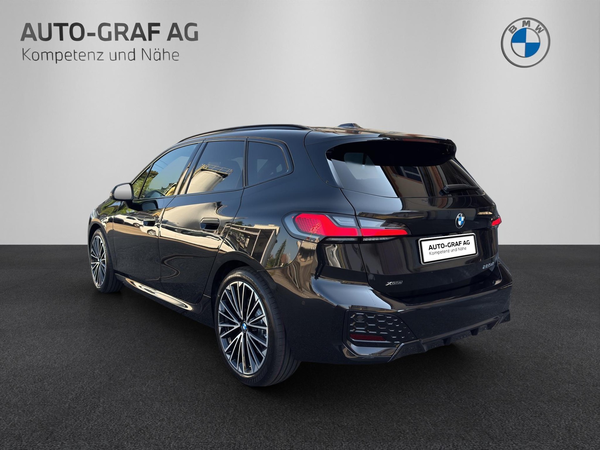 BMW 223d xDrive Active Tourer M Sport-showroom-element-2