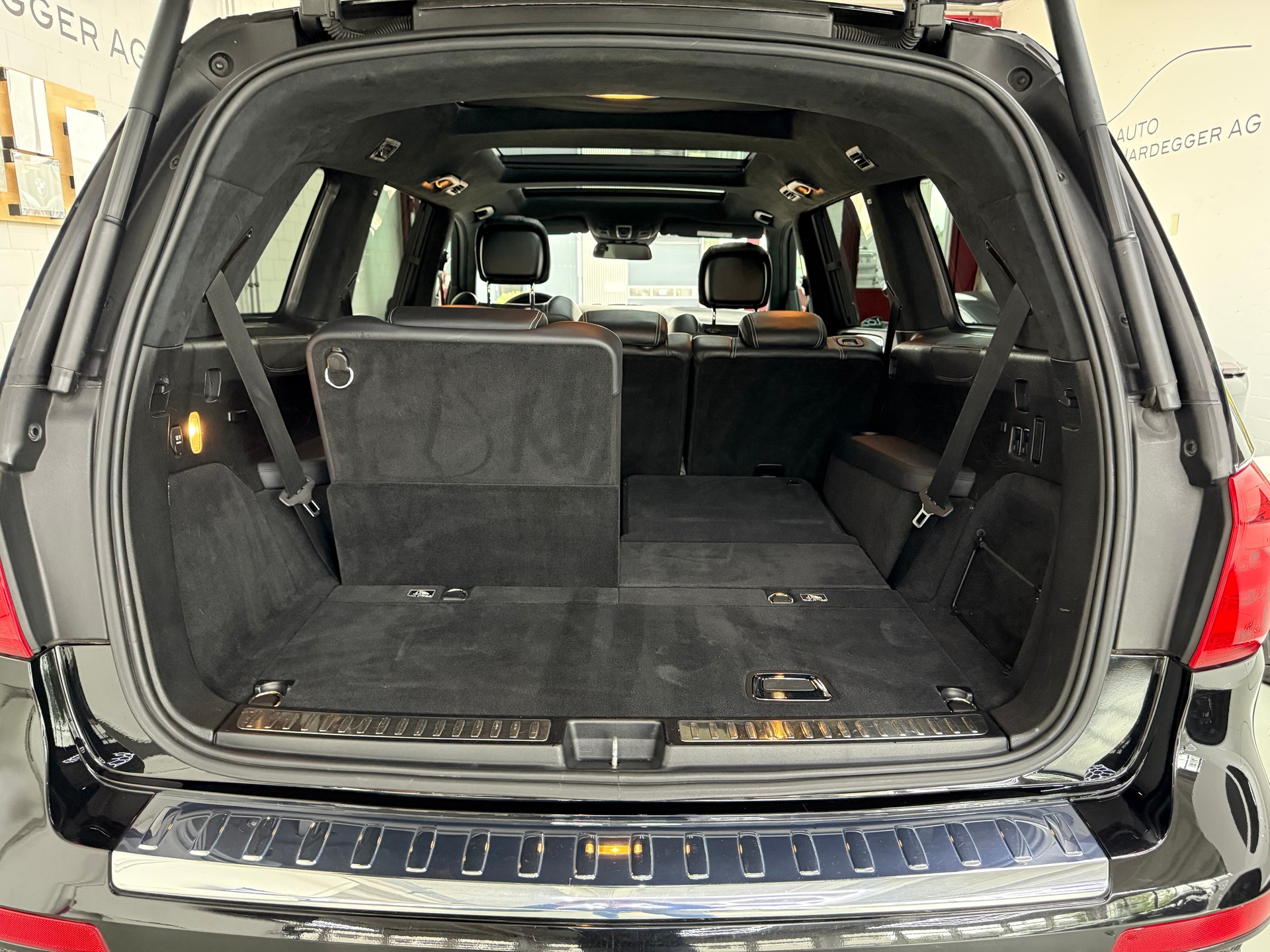 MERCEDES-BENZ GL 63 AMG 4Matic inkl. Garantie! MFK frisch!-image-26