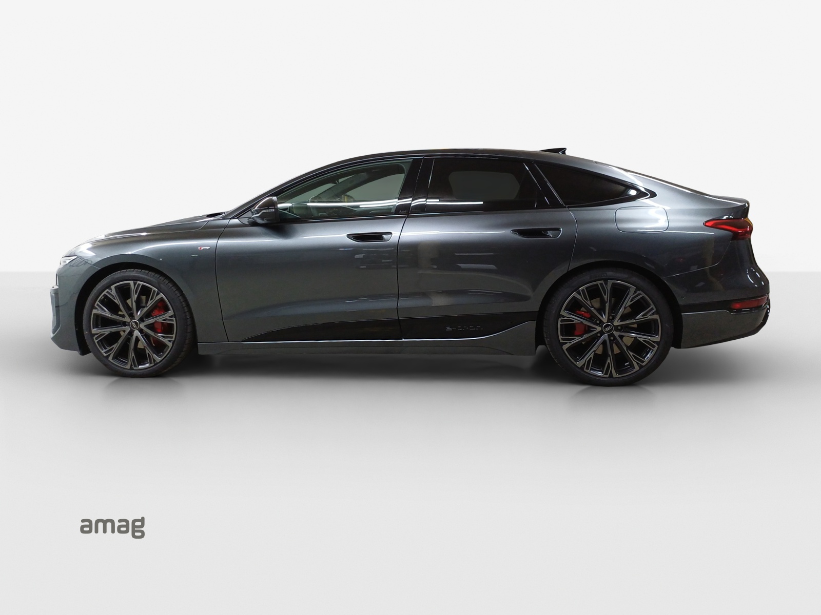 AUDI A6 Sportback e-tron quattro-image-1