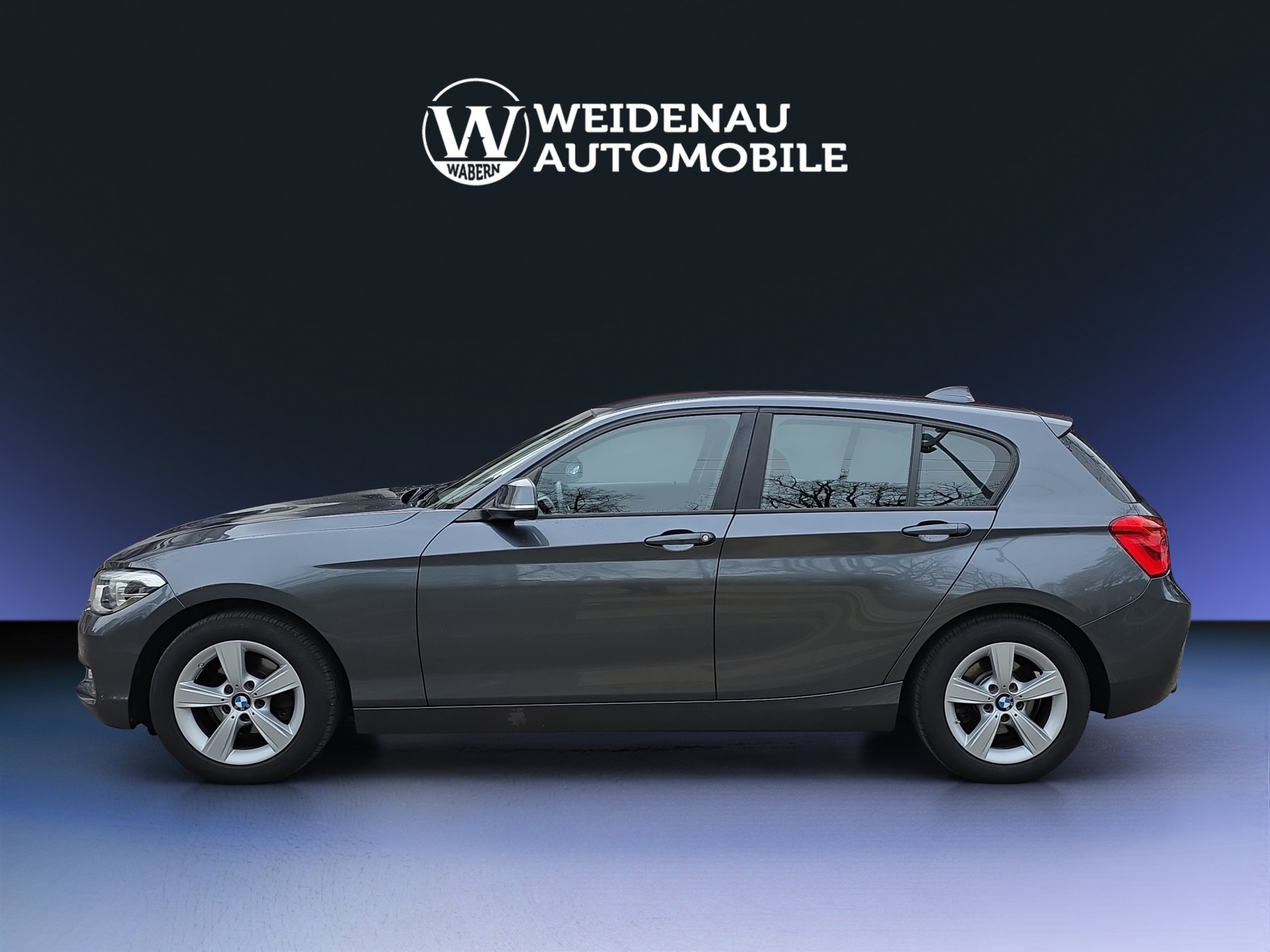 BMW 118i Sport Line Steptronic-showroom-element-2