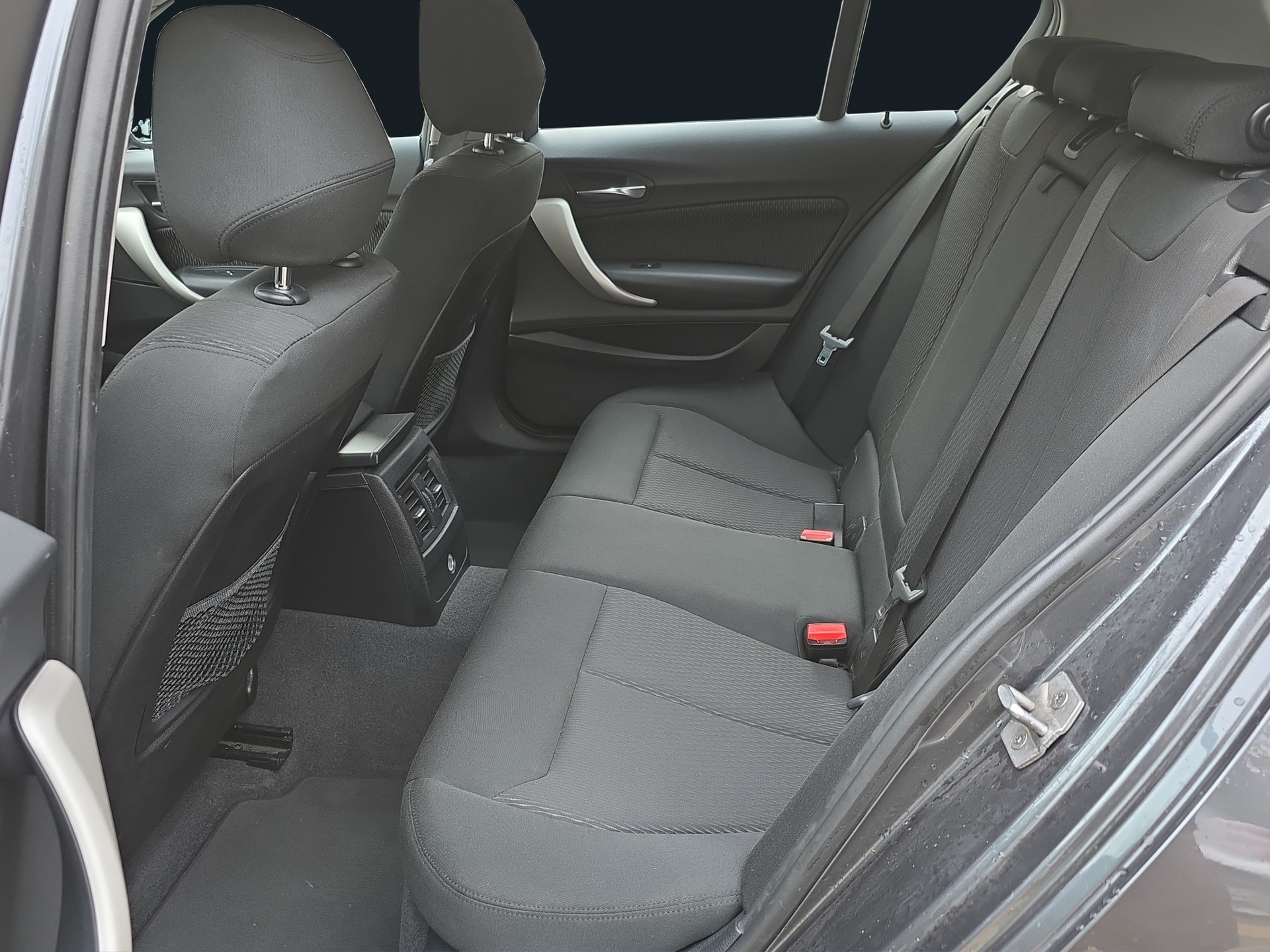 BMW 118i Sport Line Steptronic-image-10