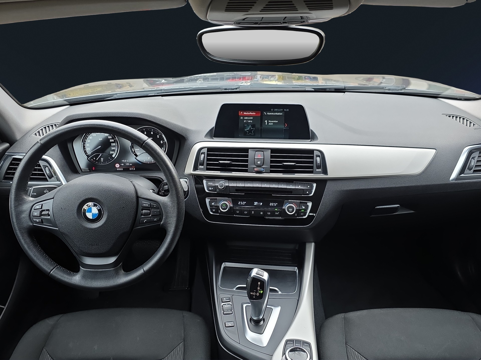 BMW 118i Sport Line Steptronic-image-8