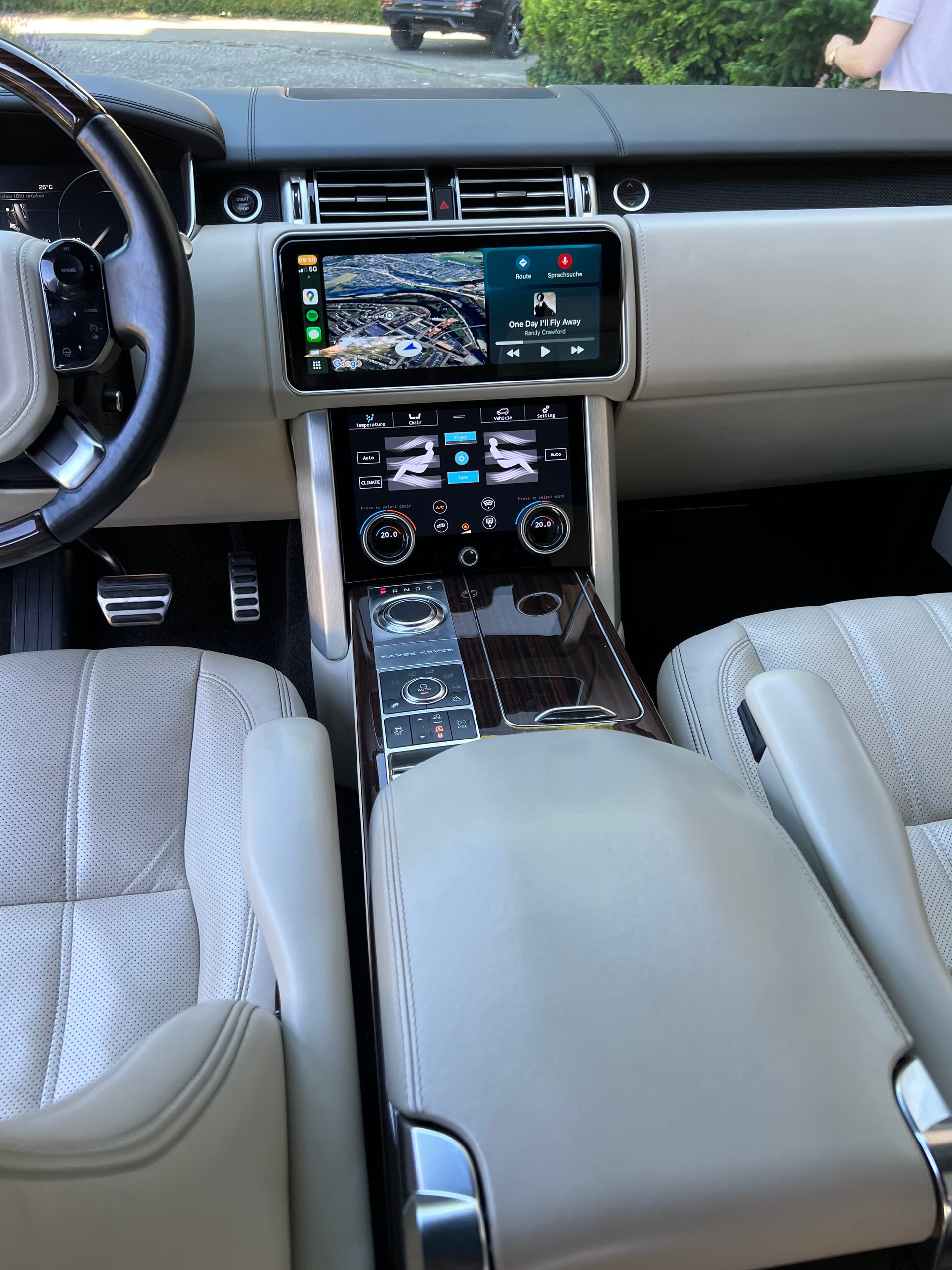 LAND ROVER Range Rover 4.4 SDV8 Autobiography Automatic-image-7