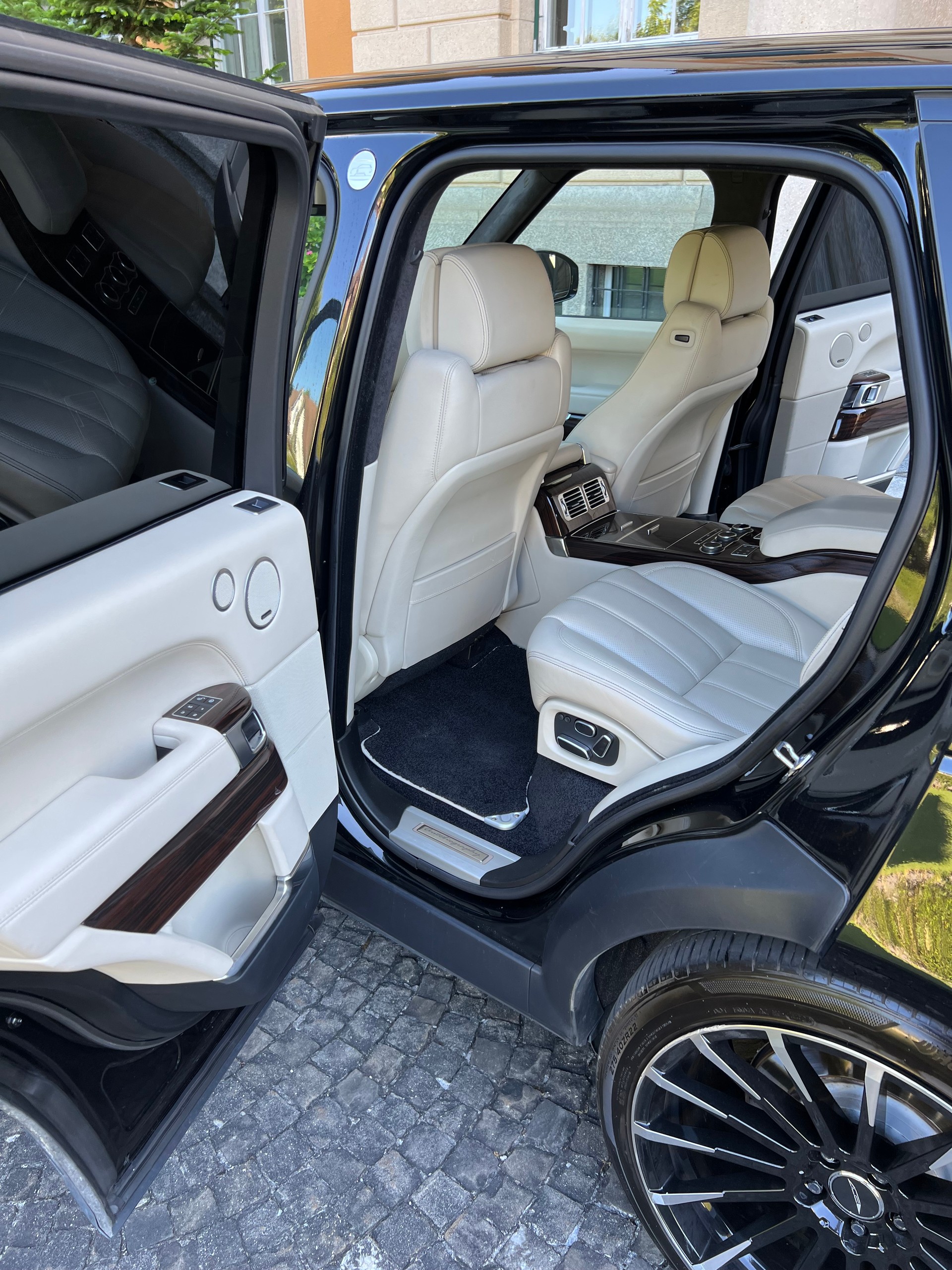 LAND ROVER Range Rover 4.4 SDV8 Autobiography Automatic-image-10