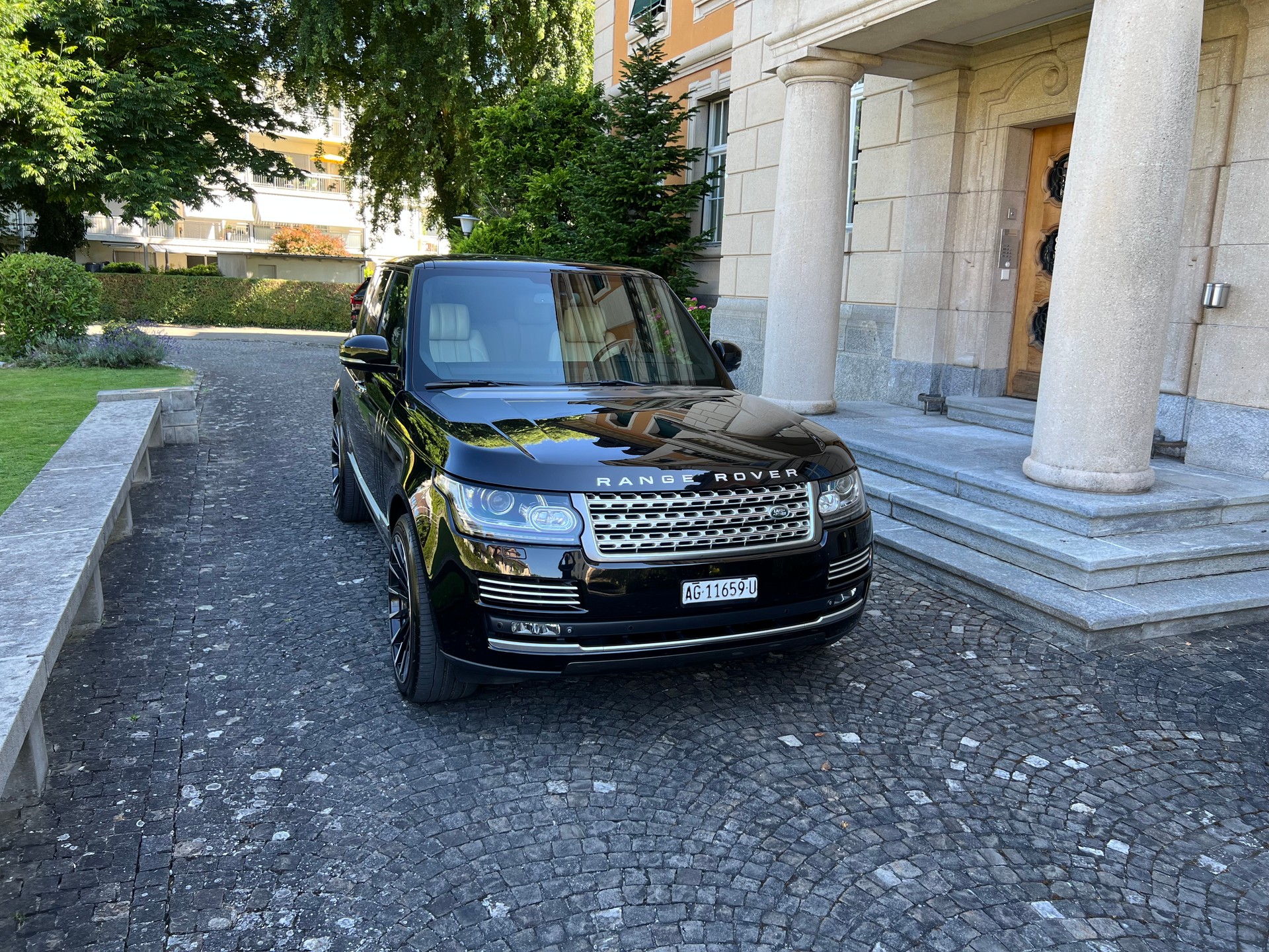 LAND ROVER Range Rover 4.4 SDV8 Autobiography Automatic-image-0
