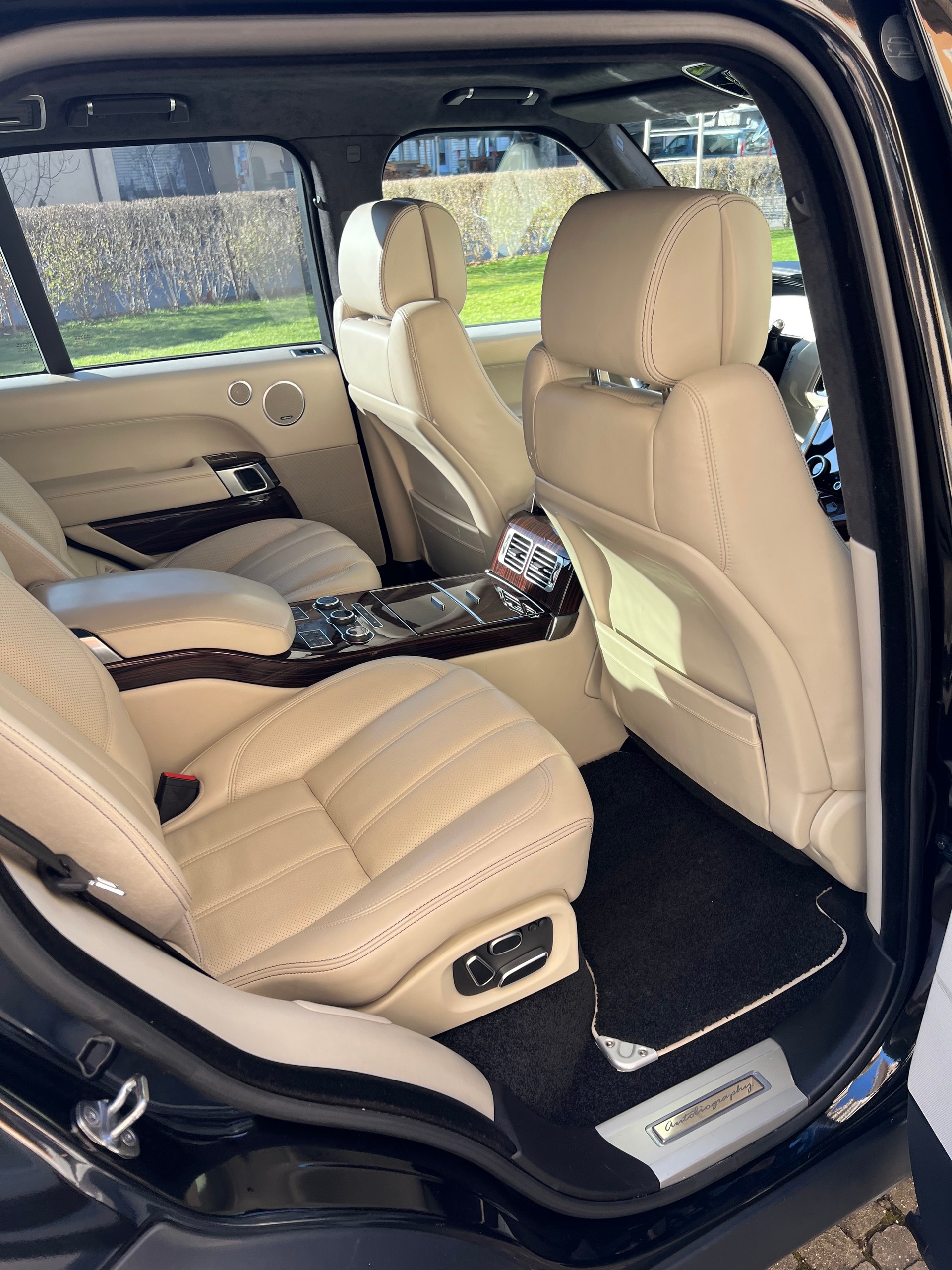 LAND ROVER Range Rover 4.4 SDV8 Autobiography Automatic-image-23