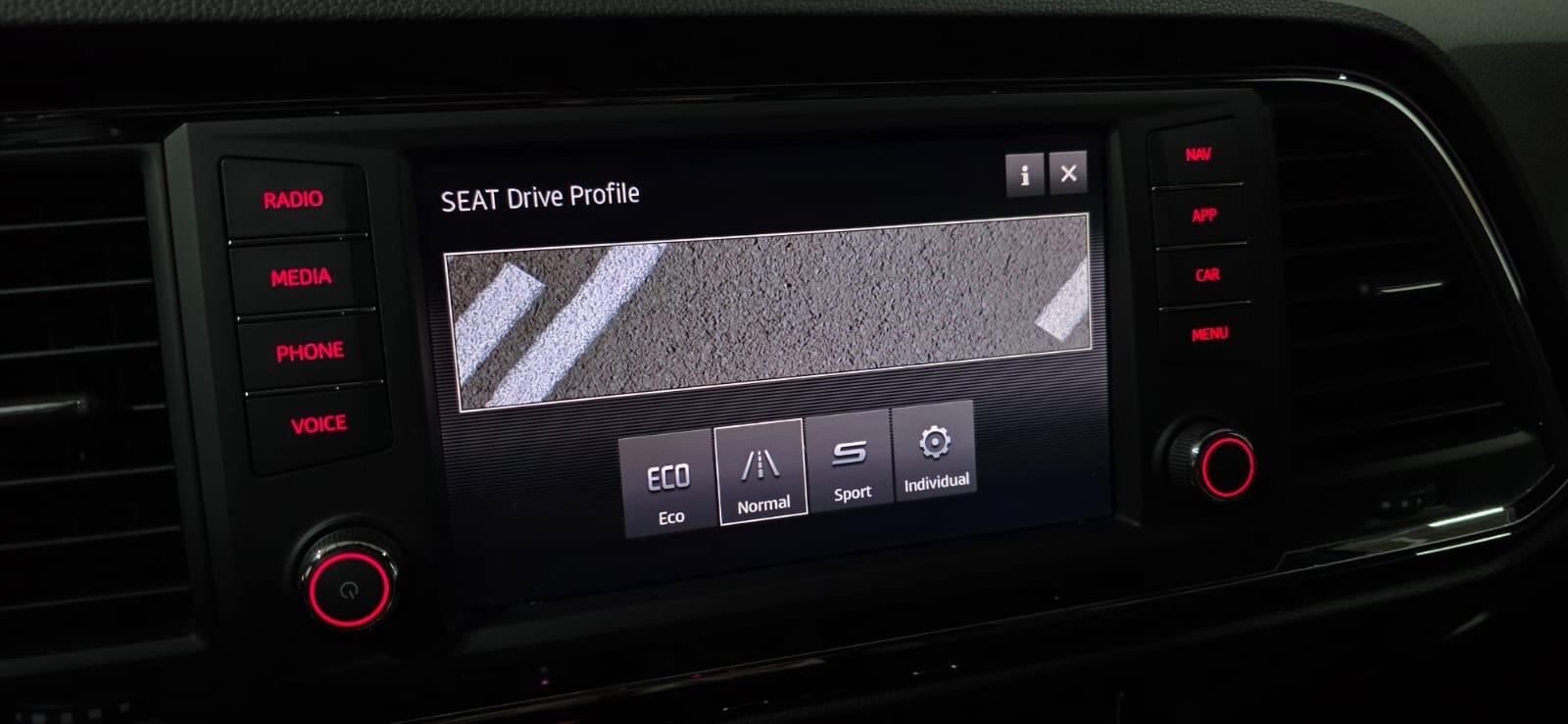 SEAT Ateca 1.5 TSI EVO SWISS Xcellence DSG *CH-Fahrzeug*-image-22