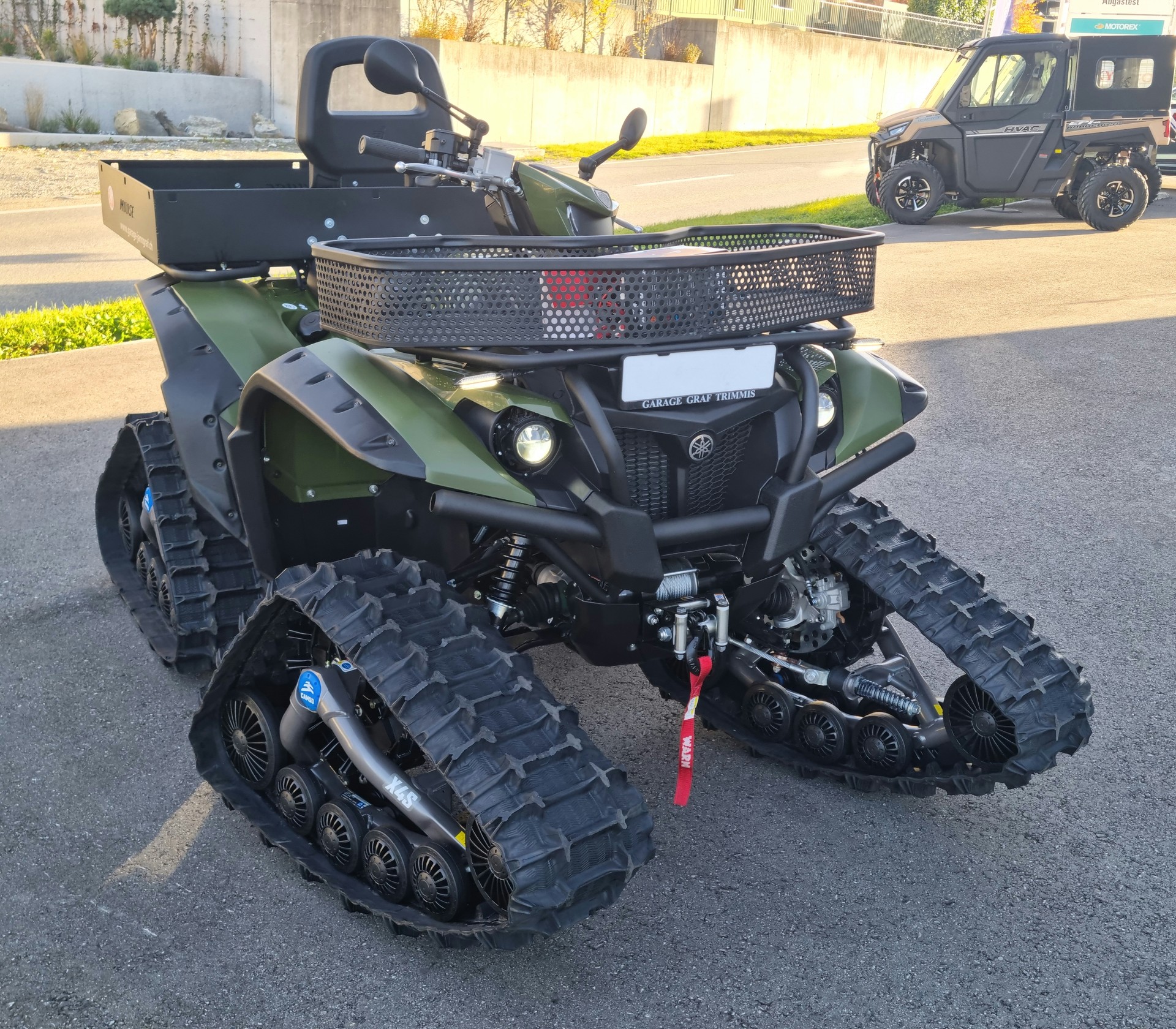 YAMAHA Ab MFK mit Raupenkit und Räder-showroom-element-3