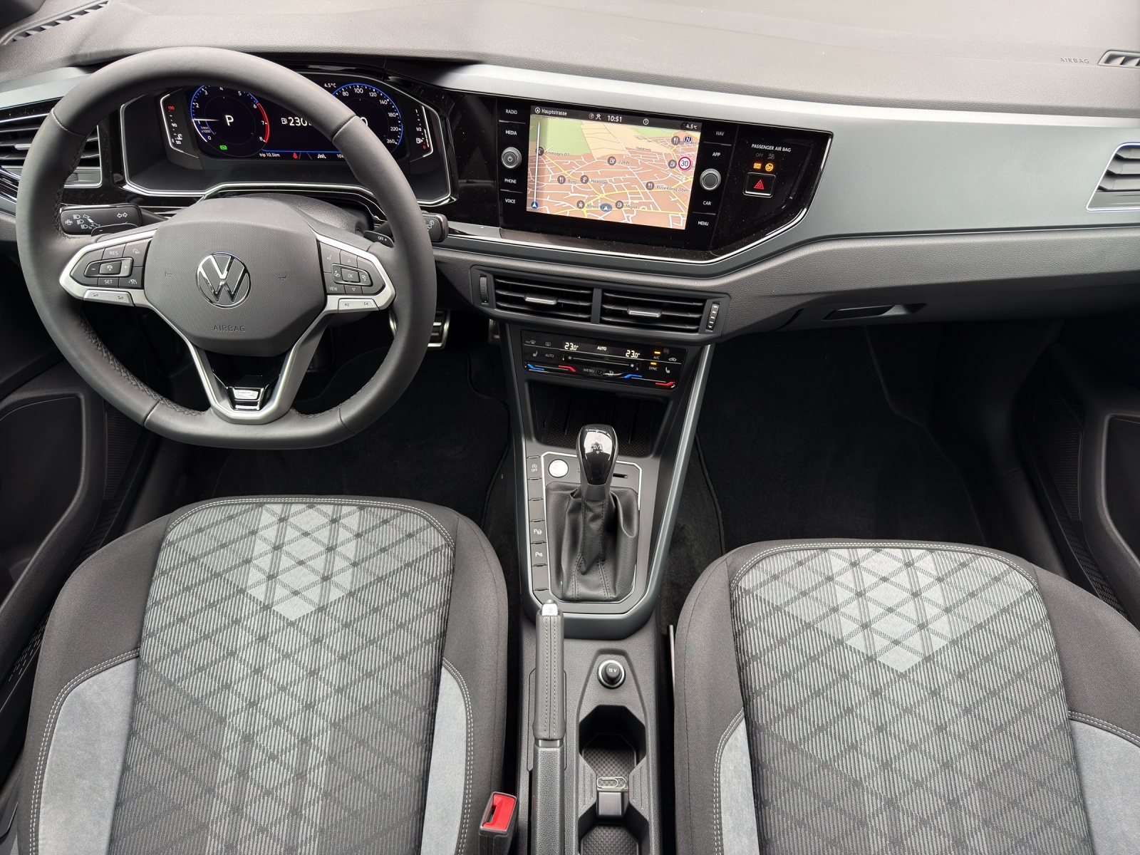 VW Polo 1.0 TSI R-Line DSG-image-8