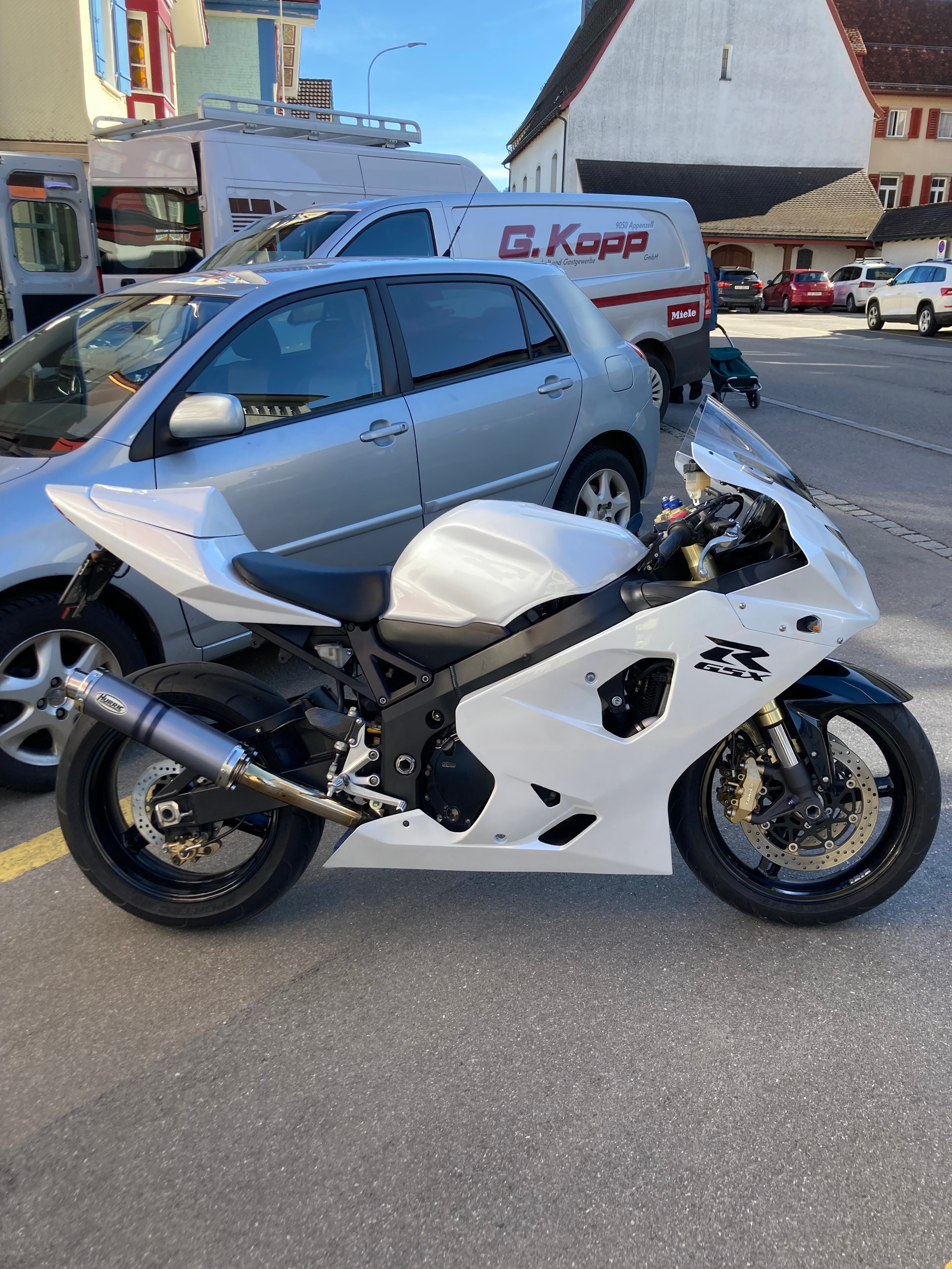 SUZUKI GSX-R 750 K4/K5-image-2