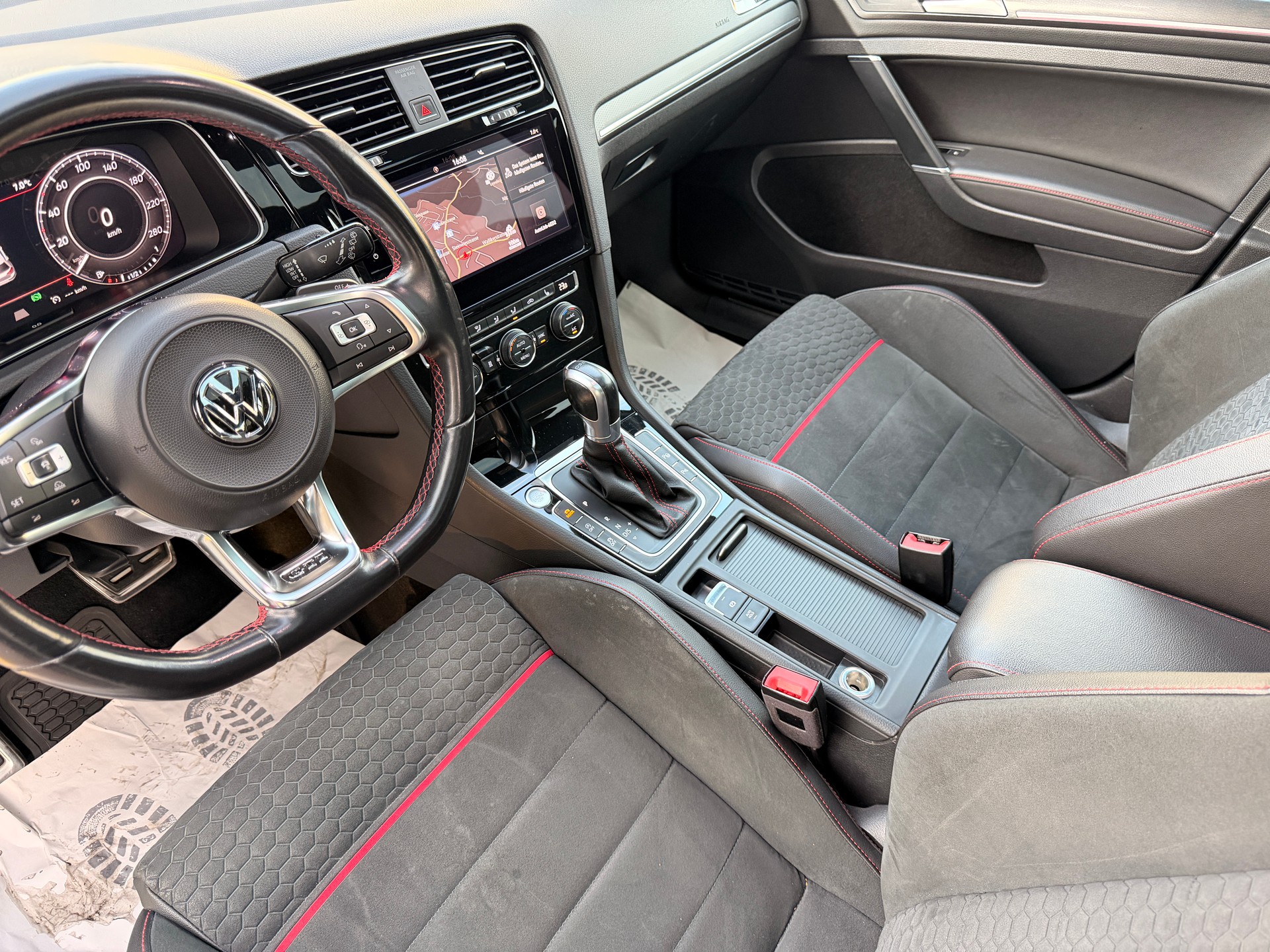 VW Golf 2.0 TSI GTI DSG-image-10
