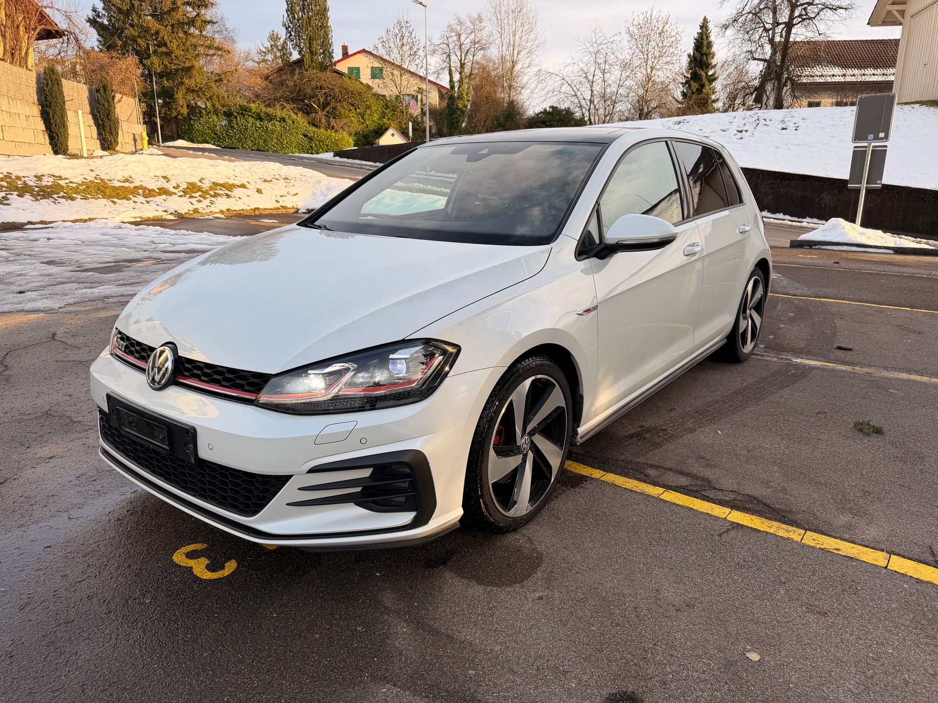 VW Golf 2.0 TSI GTI DSG-image-0