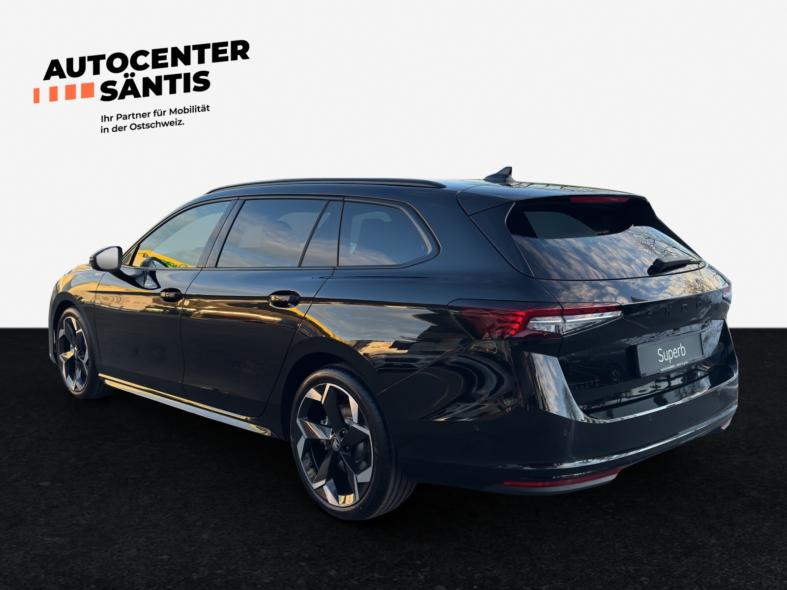 SKODA Superb Combi 2.0 TSI Sportline 4x4 DSG-image-3