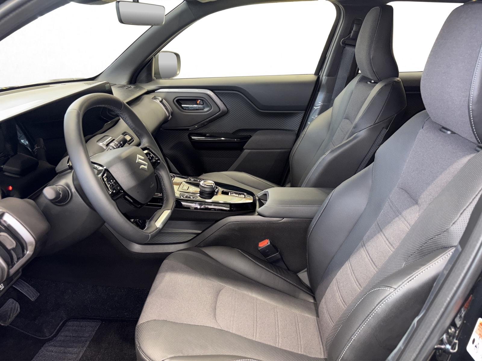 SUZUKI e Vitara Compact Top 4x4-image-9