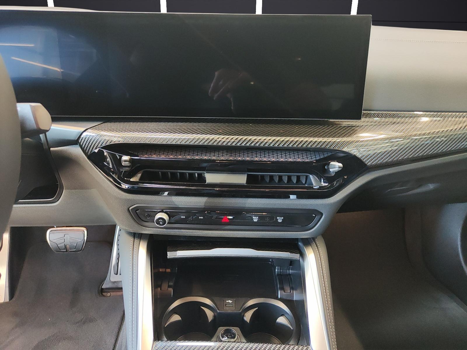 BMW M440i xDrive Coupé-image-15