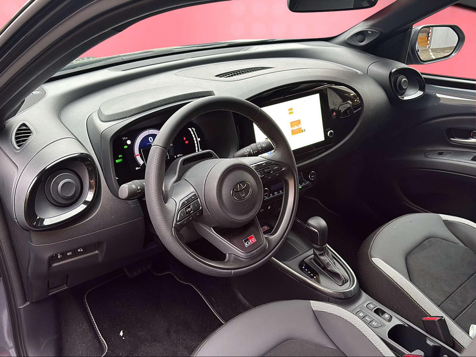 TOYOTA Aygo X 1.5 VVT-i HSD GR Sport-image-4
