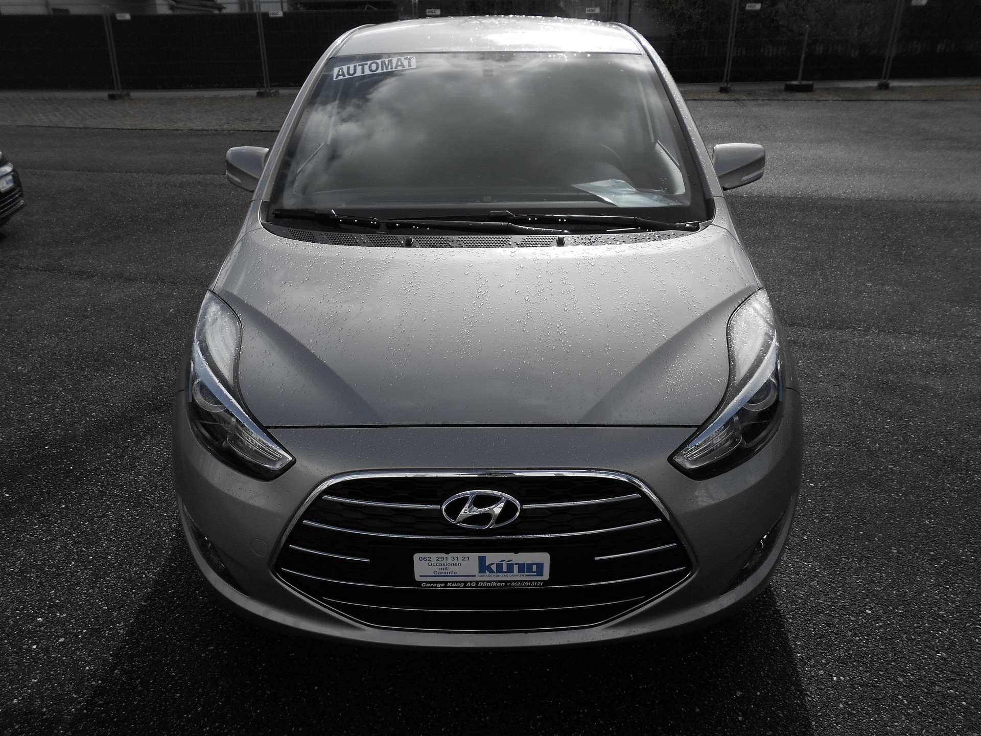HYUNDAI iX20 1.6 Amplia Automatic-image-2