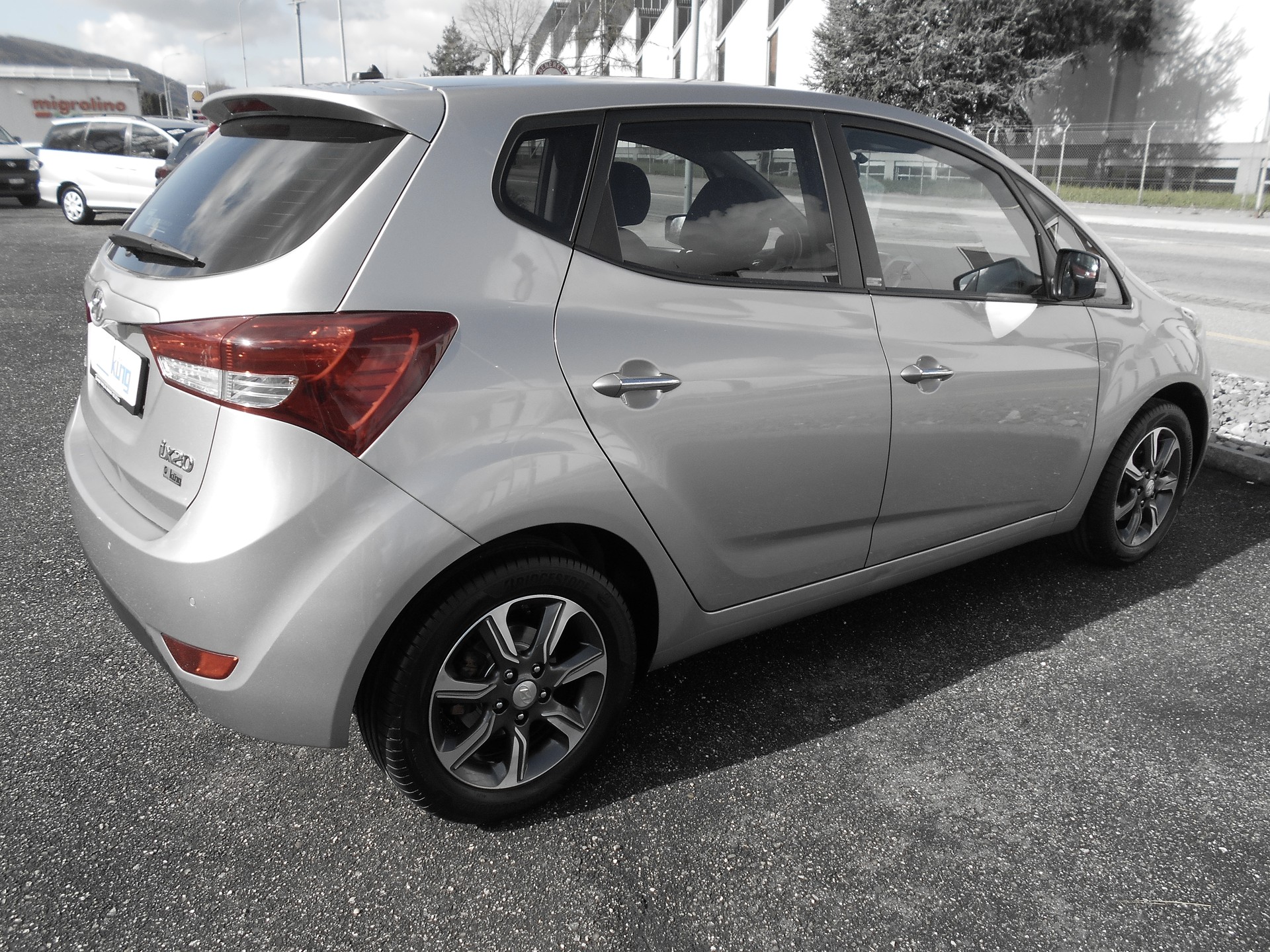 HYUNDAI iX20 1.6 Amplia Automatic-image-1