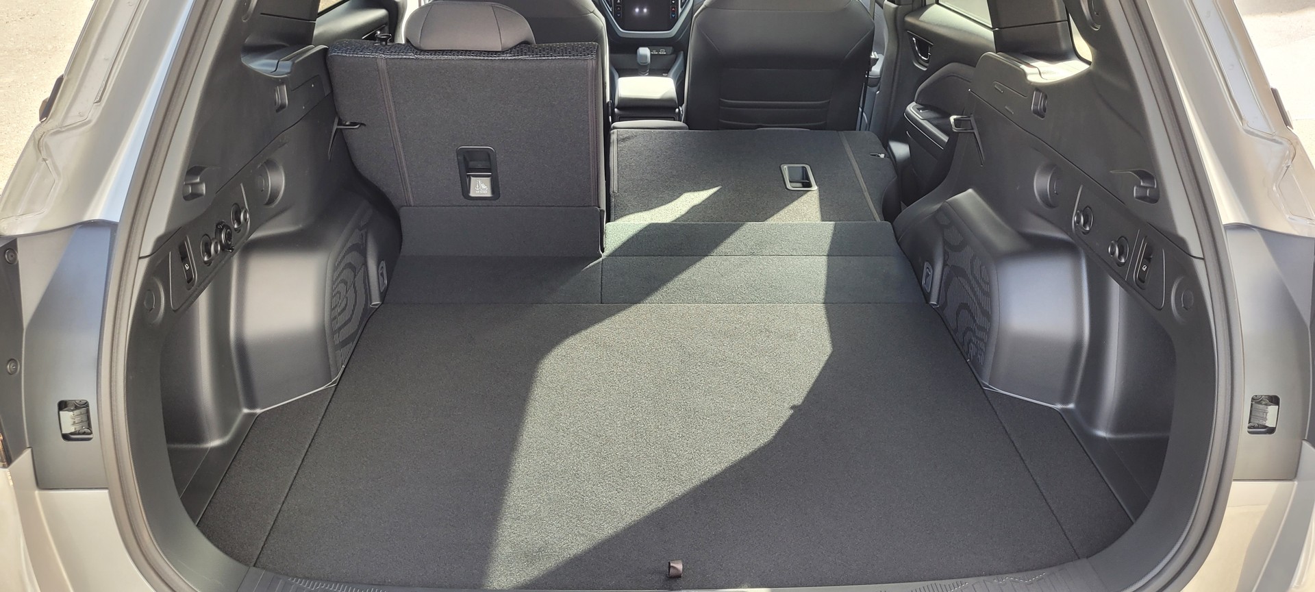 SUBARU Forester 2.0i e-Boxer Swiss Plus Lineartronic-image-14