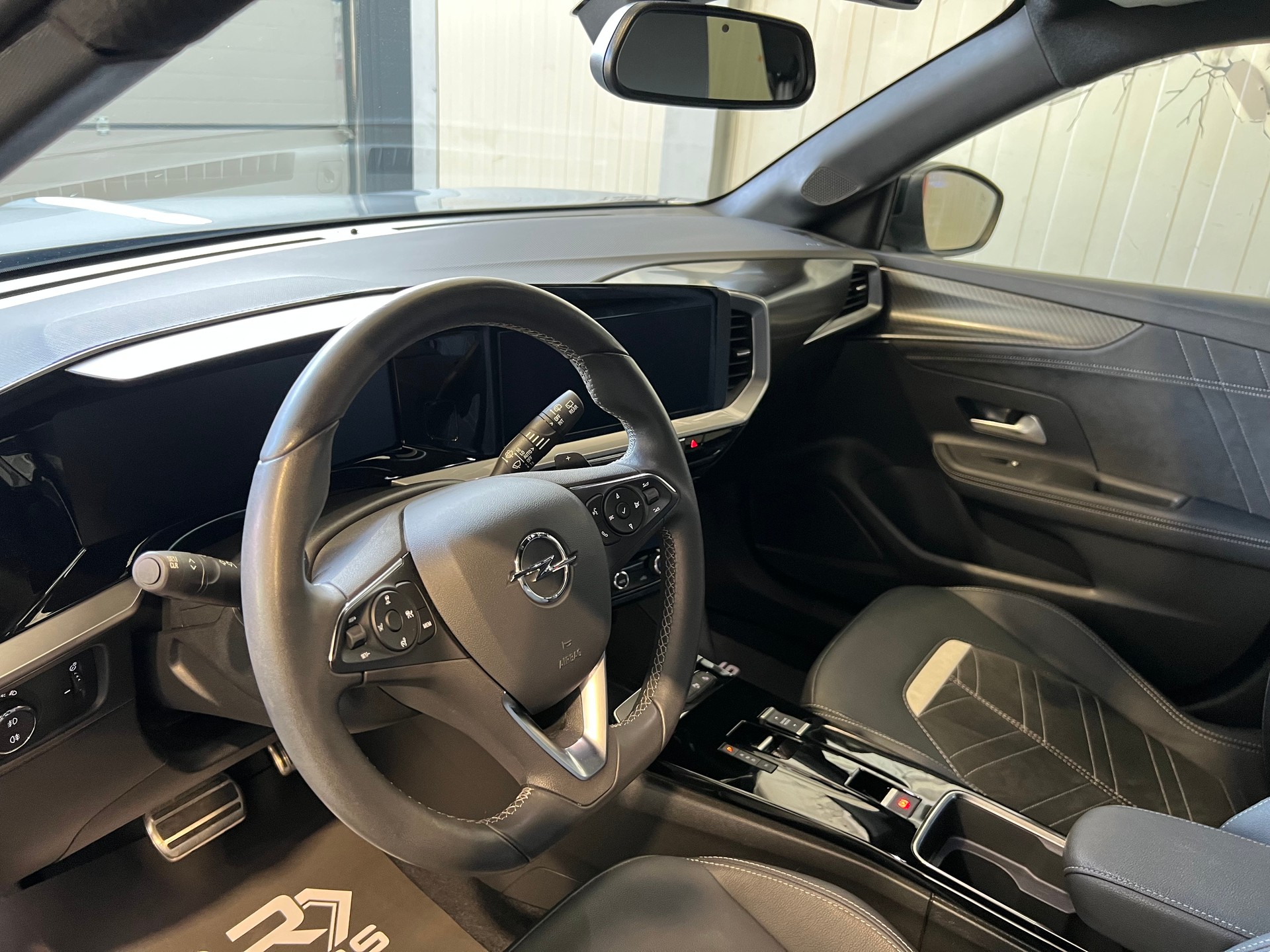 OPEL Mokka 1.2 Direct Injection Turbo Ultimate Aut.-image-11