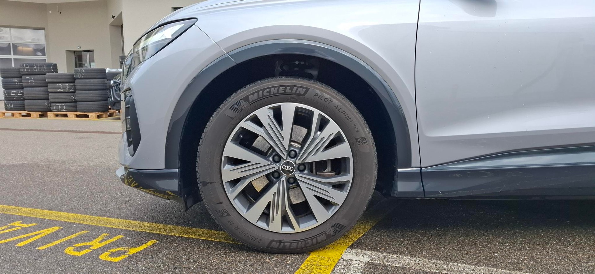 AUDI Q4 e-tron 35-image-6
