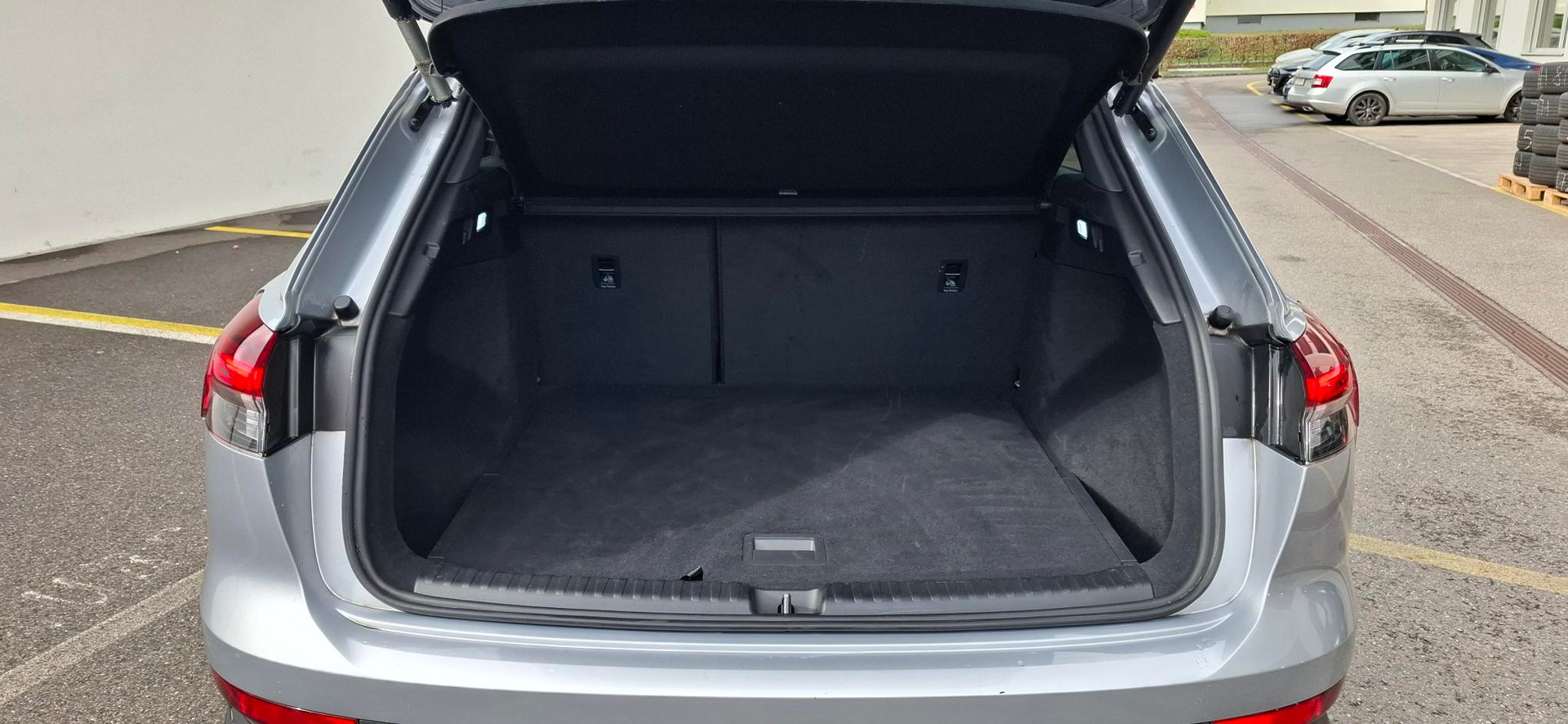 AUDI Q4 e-tron 35-image-10