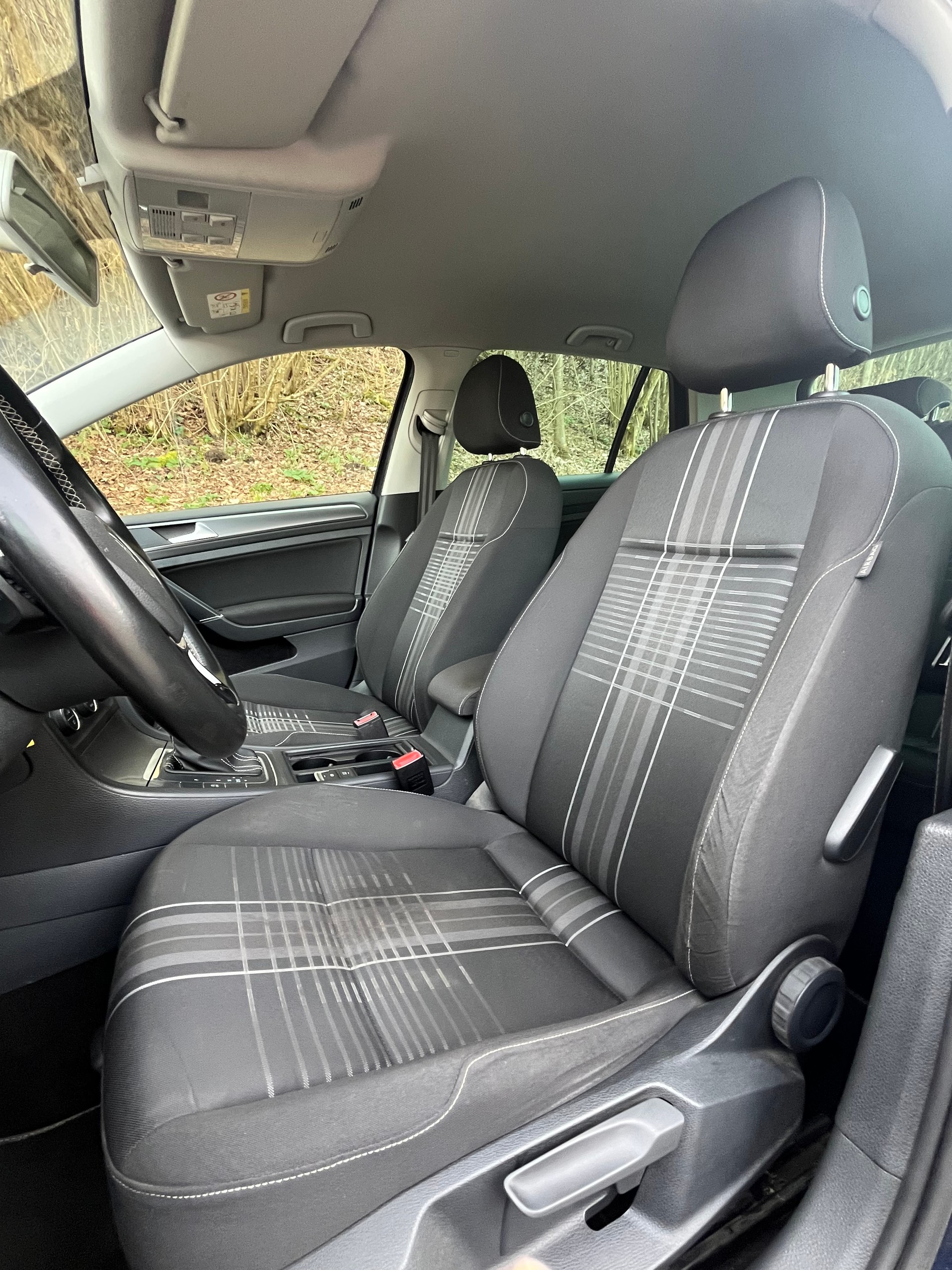 VW Golf 1.4 TSI Lounge DSG-image-6