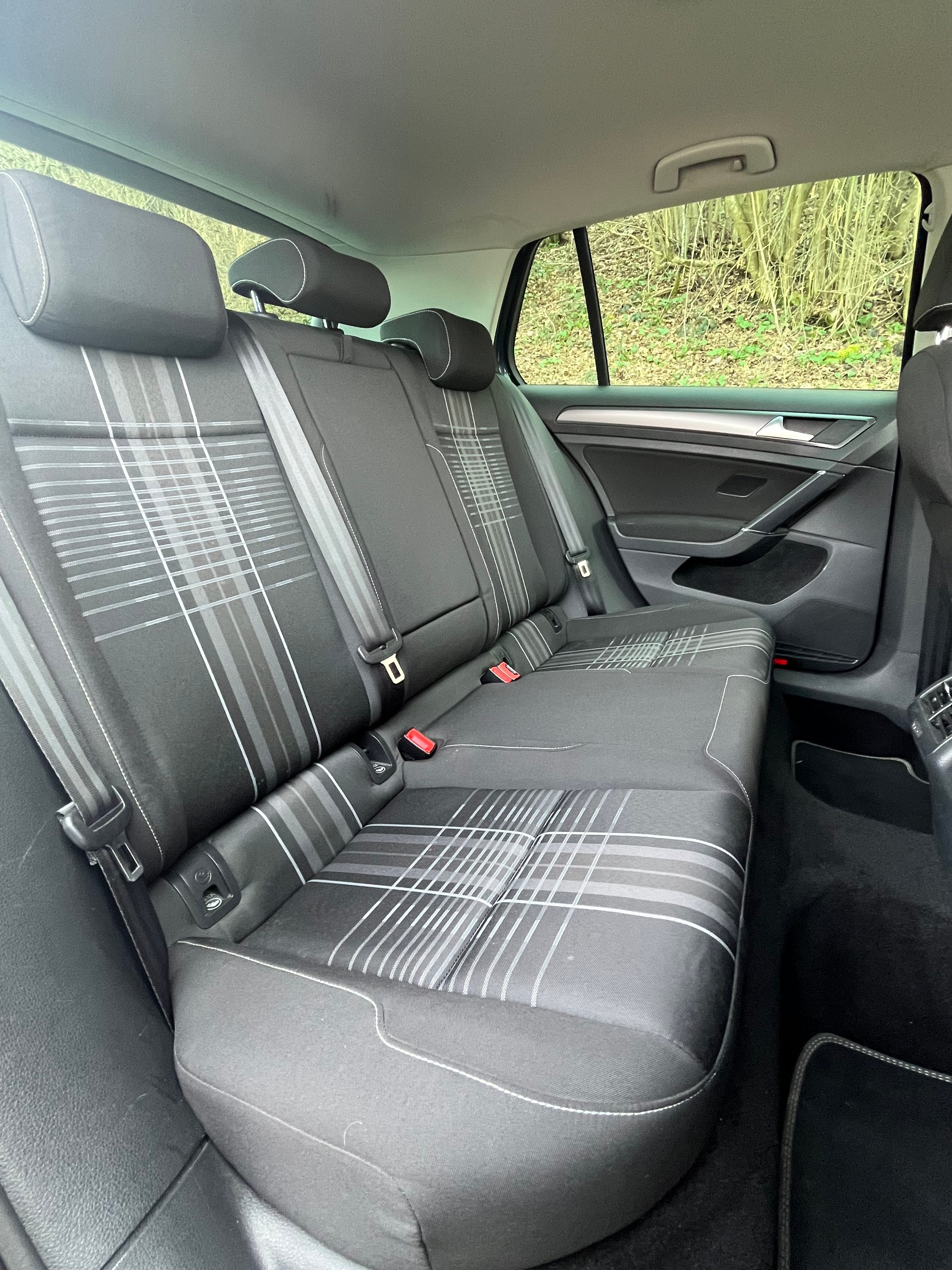 VW Golf 1.4 TSI Lounge DSG-image-7