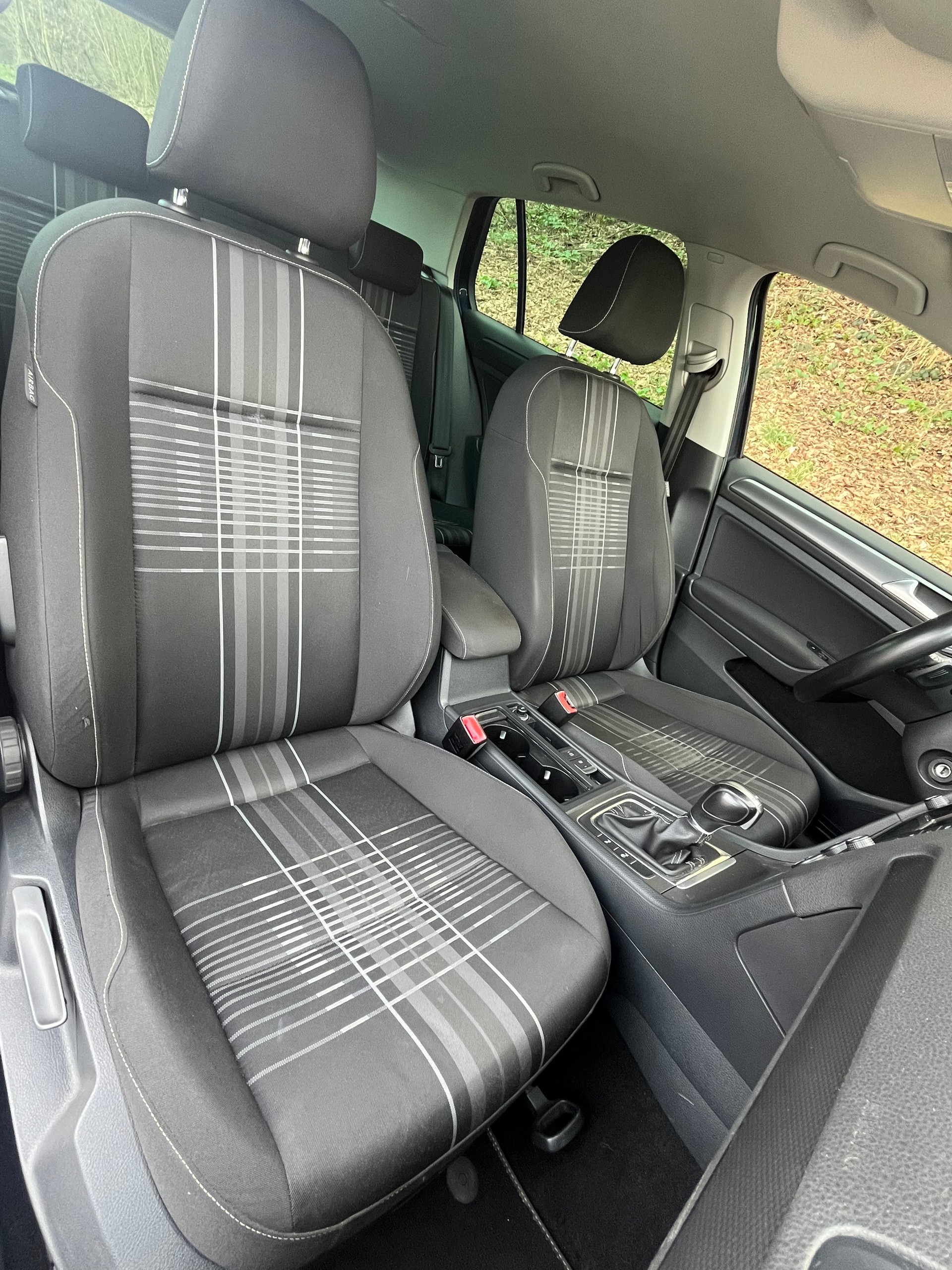 VW Golf 1.4 TSI Lounge DSG-image-5