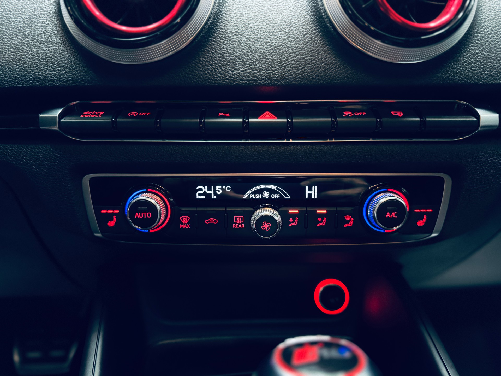 AUDI RS3 2.5 TSI quattro S-tronic *Oettinger Tuning 430PS*-image-18