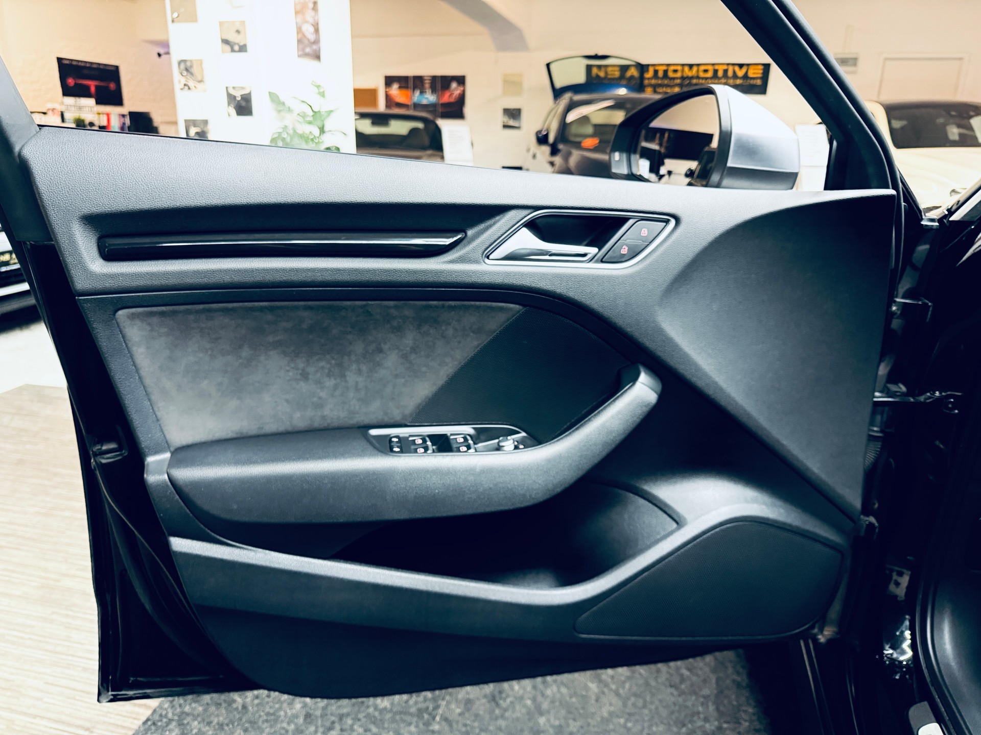 AUDI RS3 2.5 TSI quattro S-tronic *Oettinger Tuning 430PS*-image-23