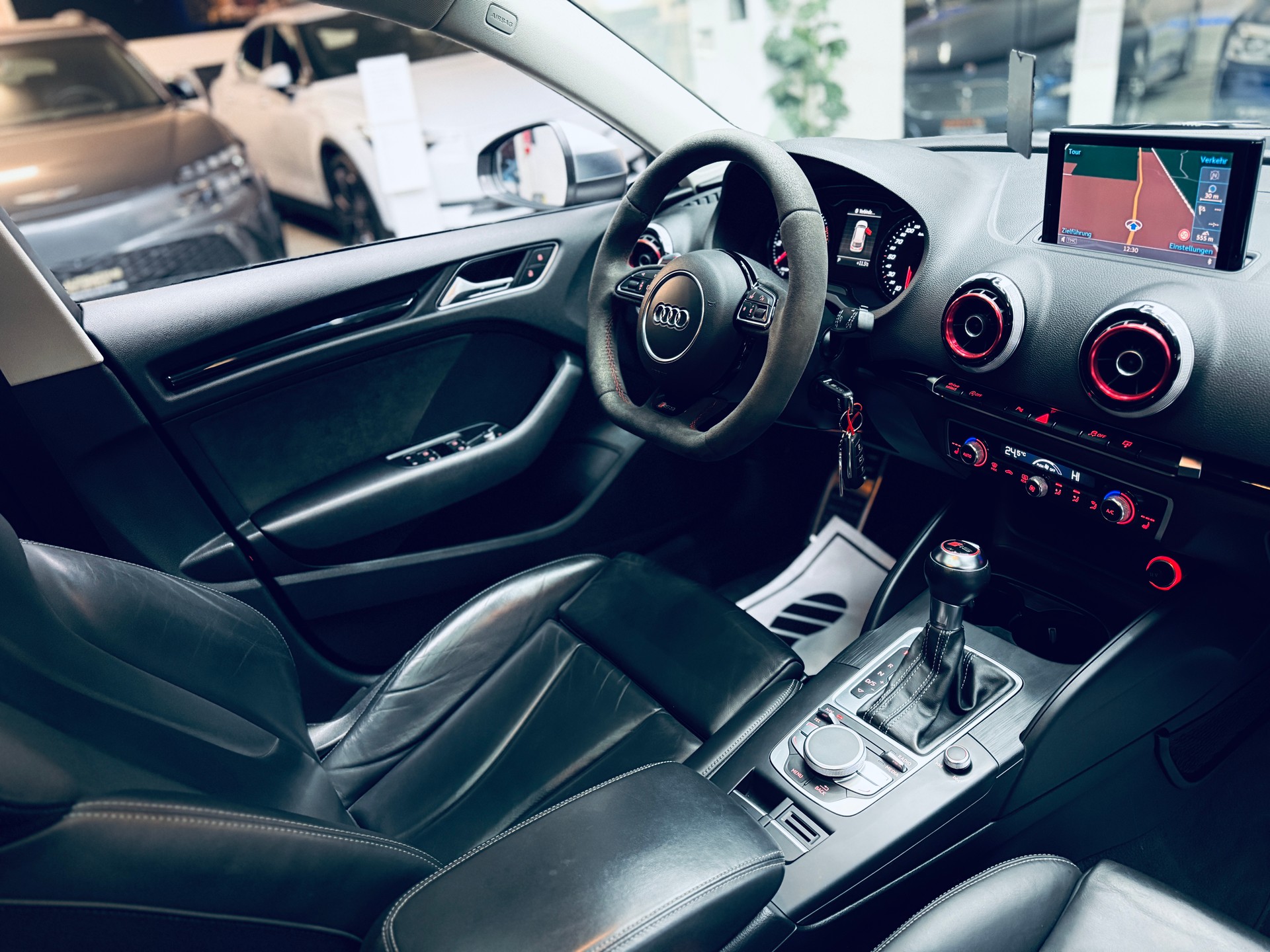 AUDI RS3 2.5 TSI quattro S-tronic *Oettinger Tuning 430PS*-image-26