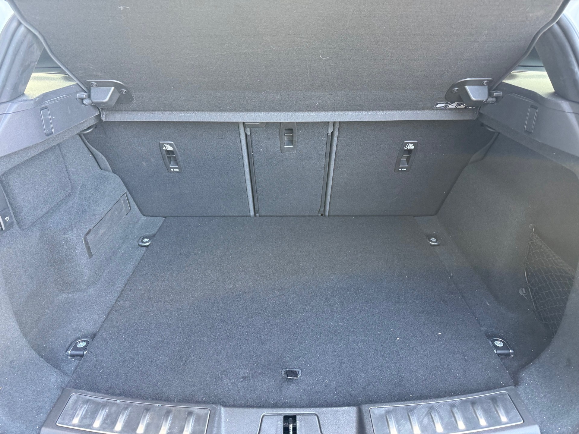 LAND ROVER Range Rover Evoque R-Dynamic P 250 SE AT9-image-11