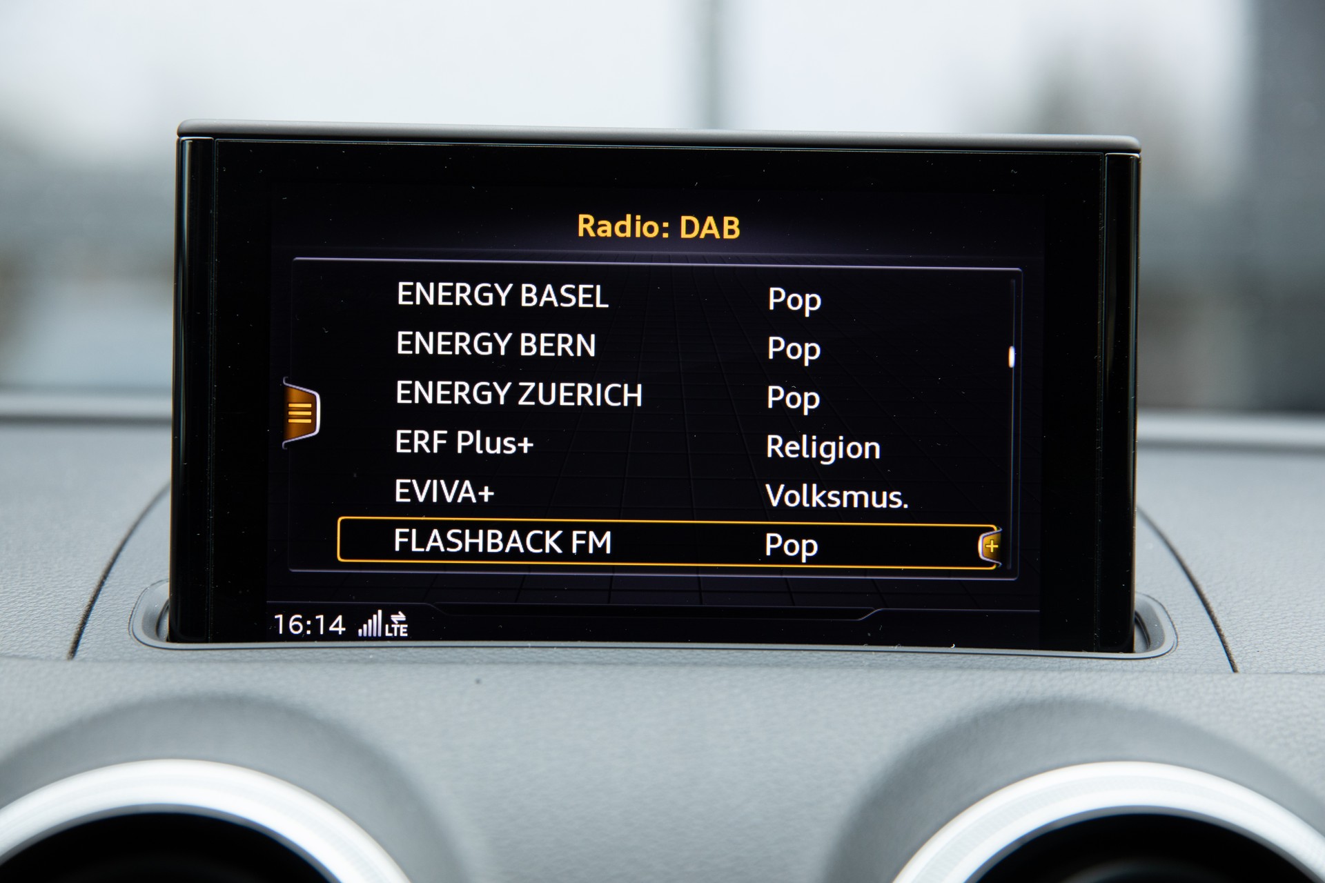 AUDI A3 Sportback 40 TFSI Sport quattro S-tronic-image-13