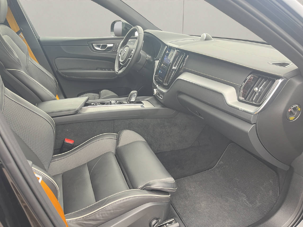 VOLVO XC60 2.0 T8 TE Polestar eAWD-image-10