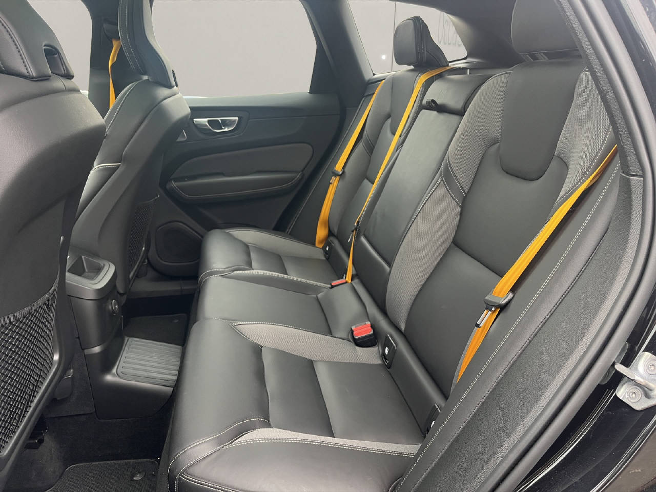 VOLVO XC60 2.0 T8 TE Polestar eAWD-image-9