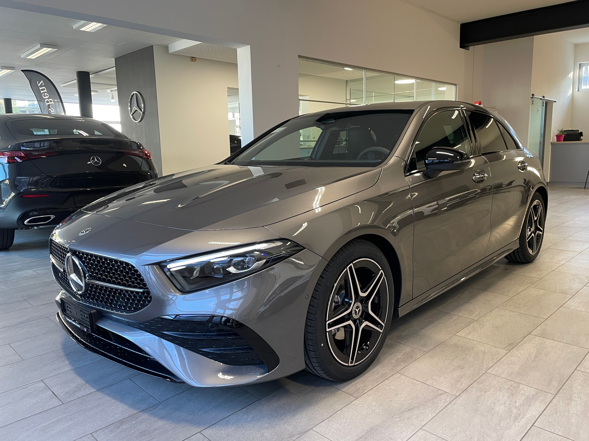 MERCEDES-BENZ A 200 Night Star 7G-DCT-image-0