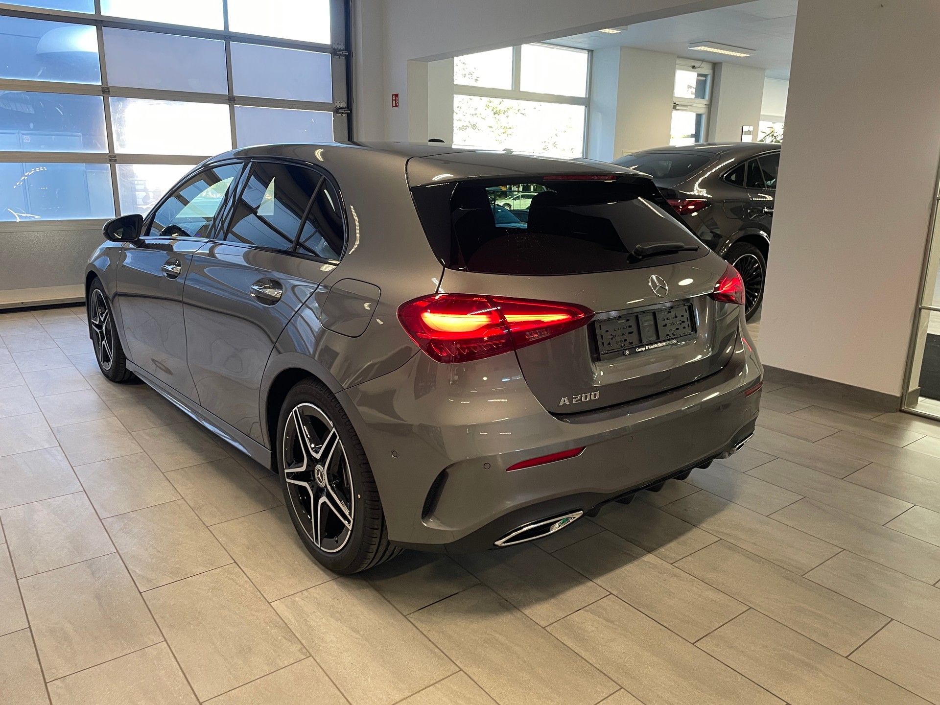 MERCEDES-BENZ A 200 Night Star 7G-DCT-image-4