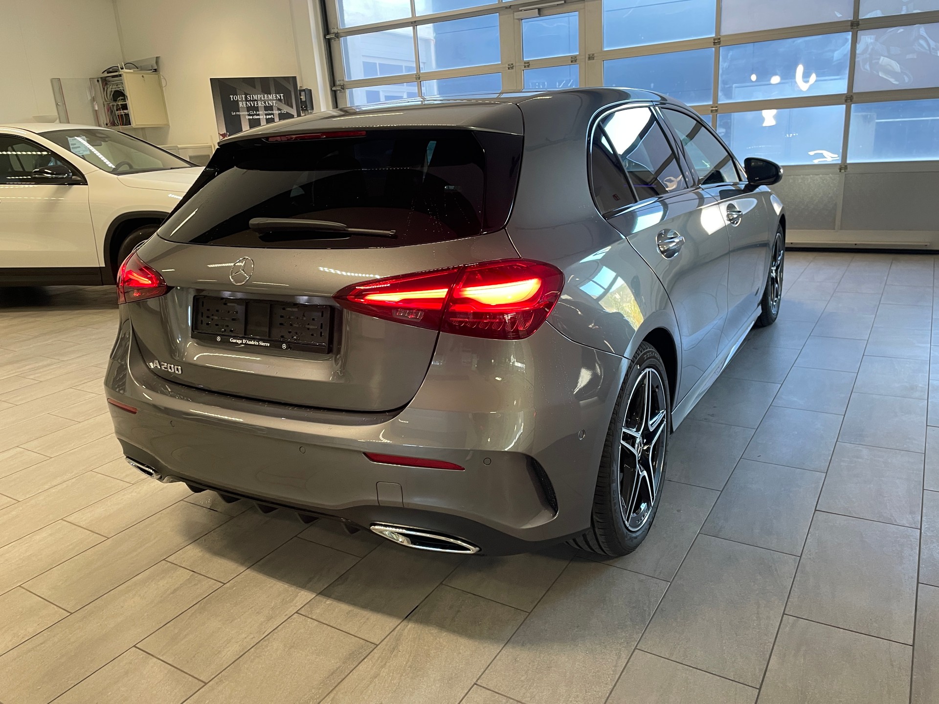 MERCEDES-BENZ A 200 Night Star 7G-DCT-image-5