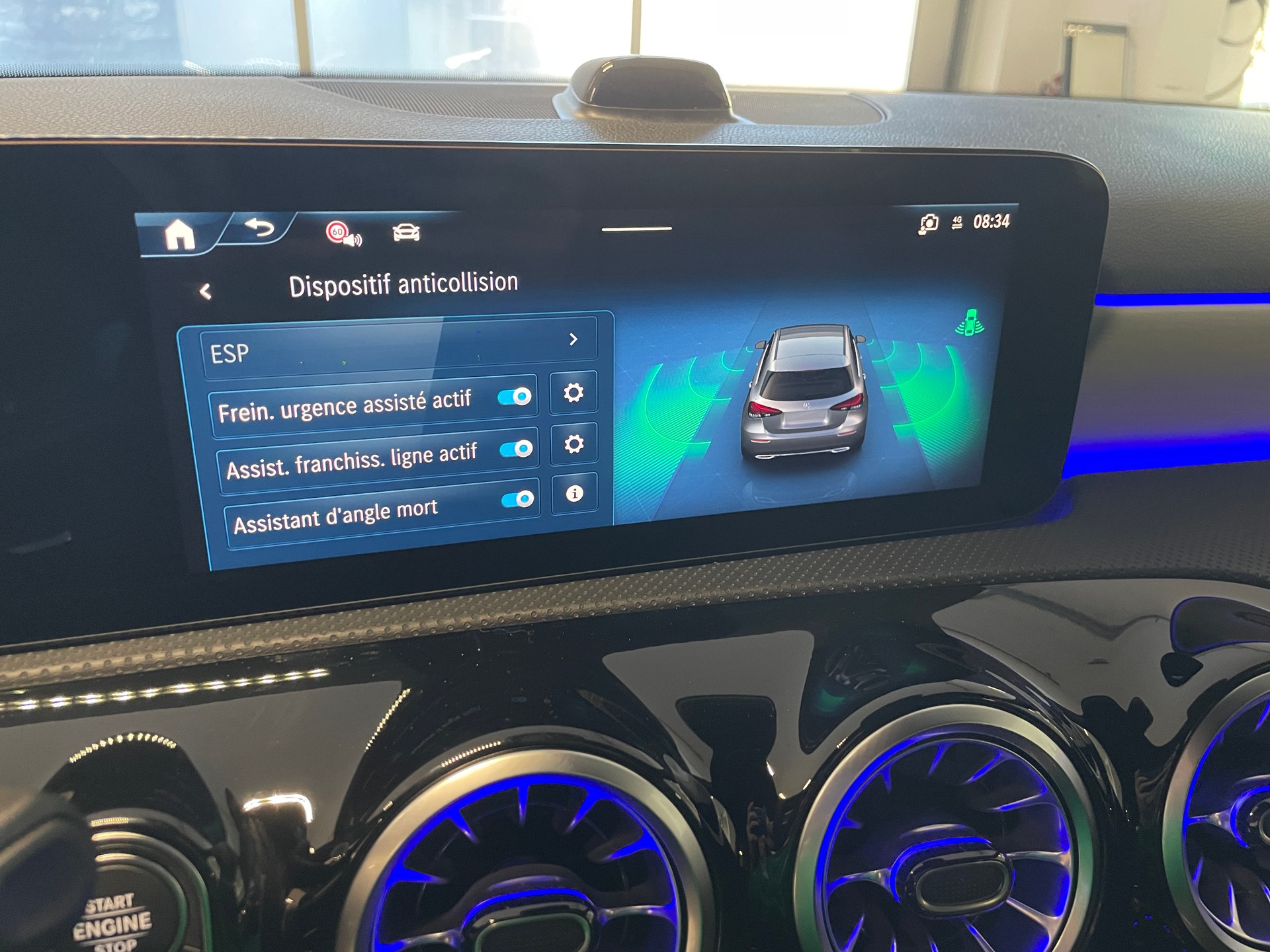 MERCEDES-BENZ A 200 Night Star 7G-DCT-image-16
