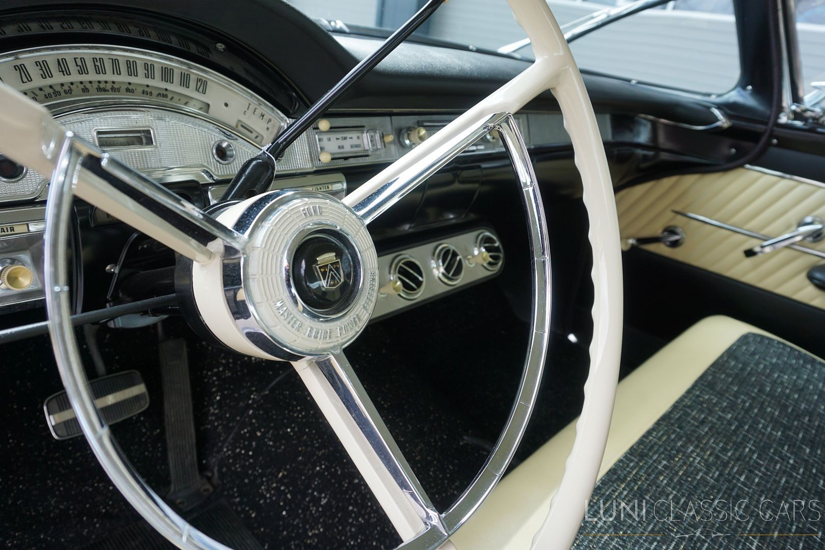 FORD Fairlane 500 Club Victoria-image-19
