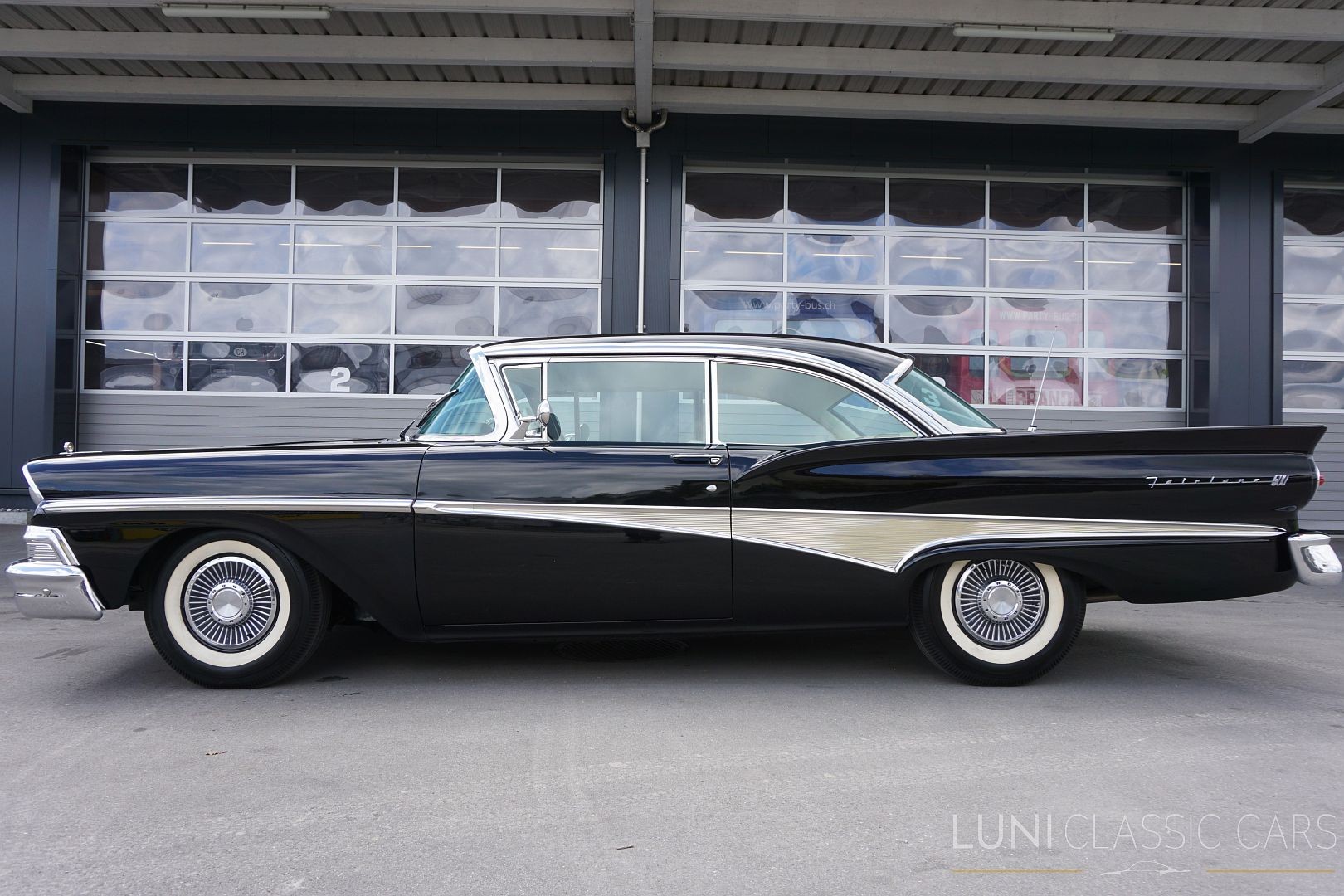 FORD Fairlane 500 Club Victoria-image-2