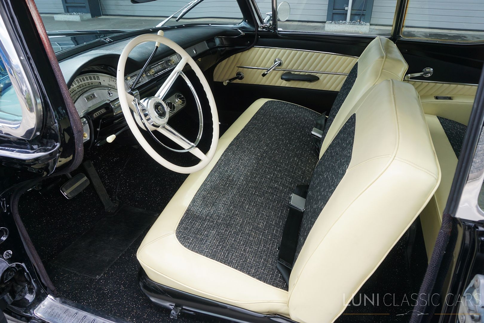 FORD Fairlane 500 Club Victoria-image-18