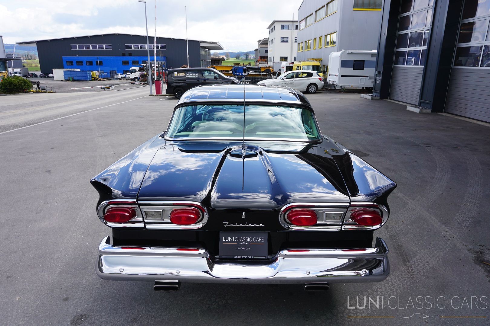 FORD Fairlane 500 Club Victoria-image-4