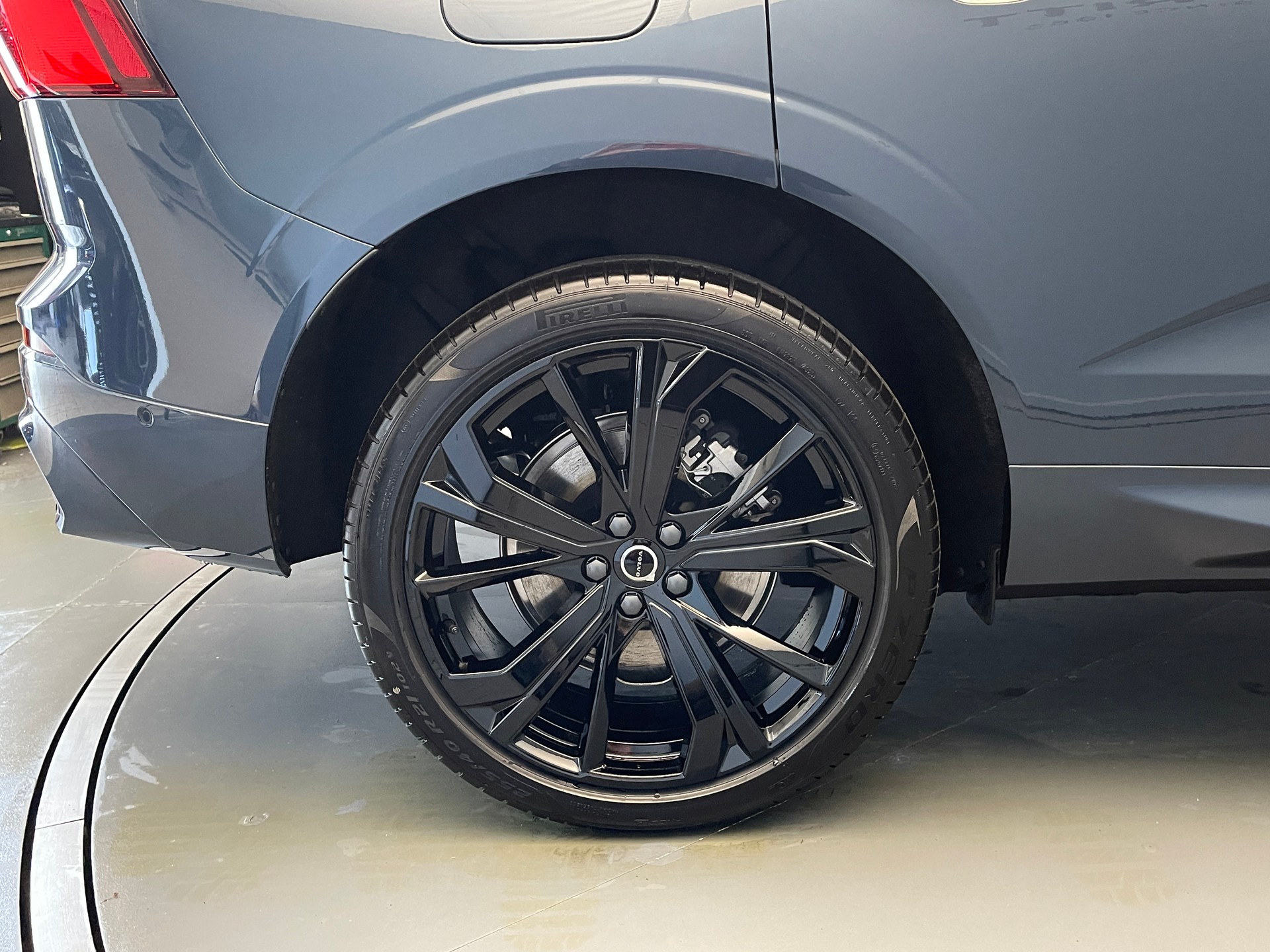 VOLVO XC60 2.0 T6 TE Black Edition eAWD-image-5